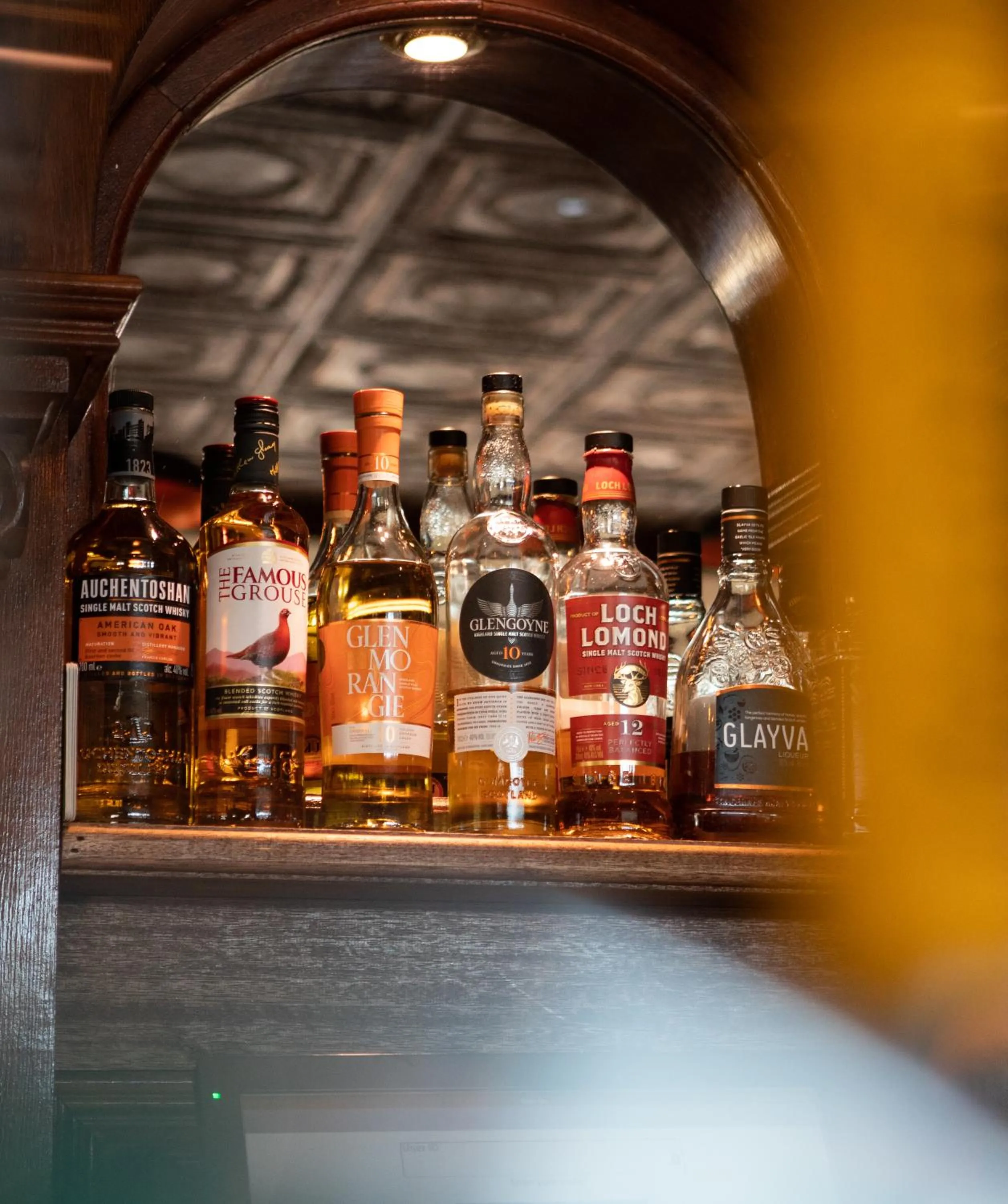 Lounge or bar in Loch Lomond Hotel