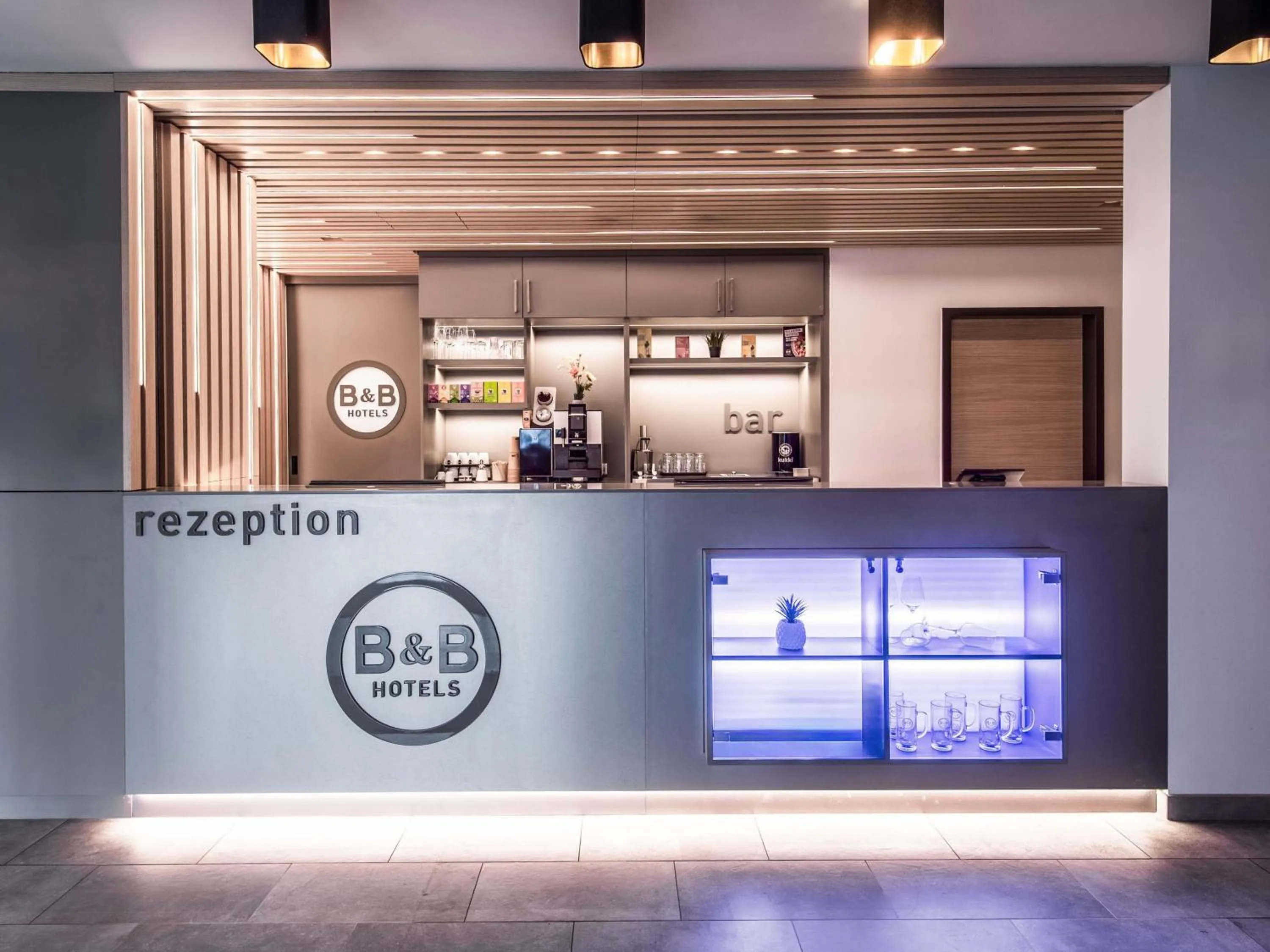 Lobby or reception in B&B Hotel Augsburg-Nord