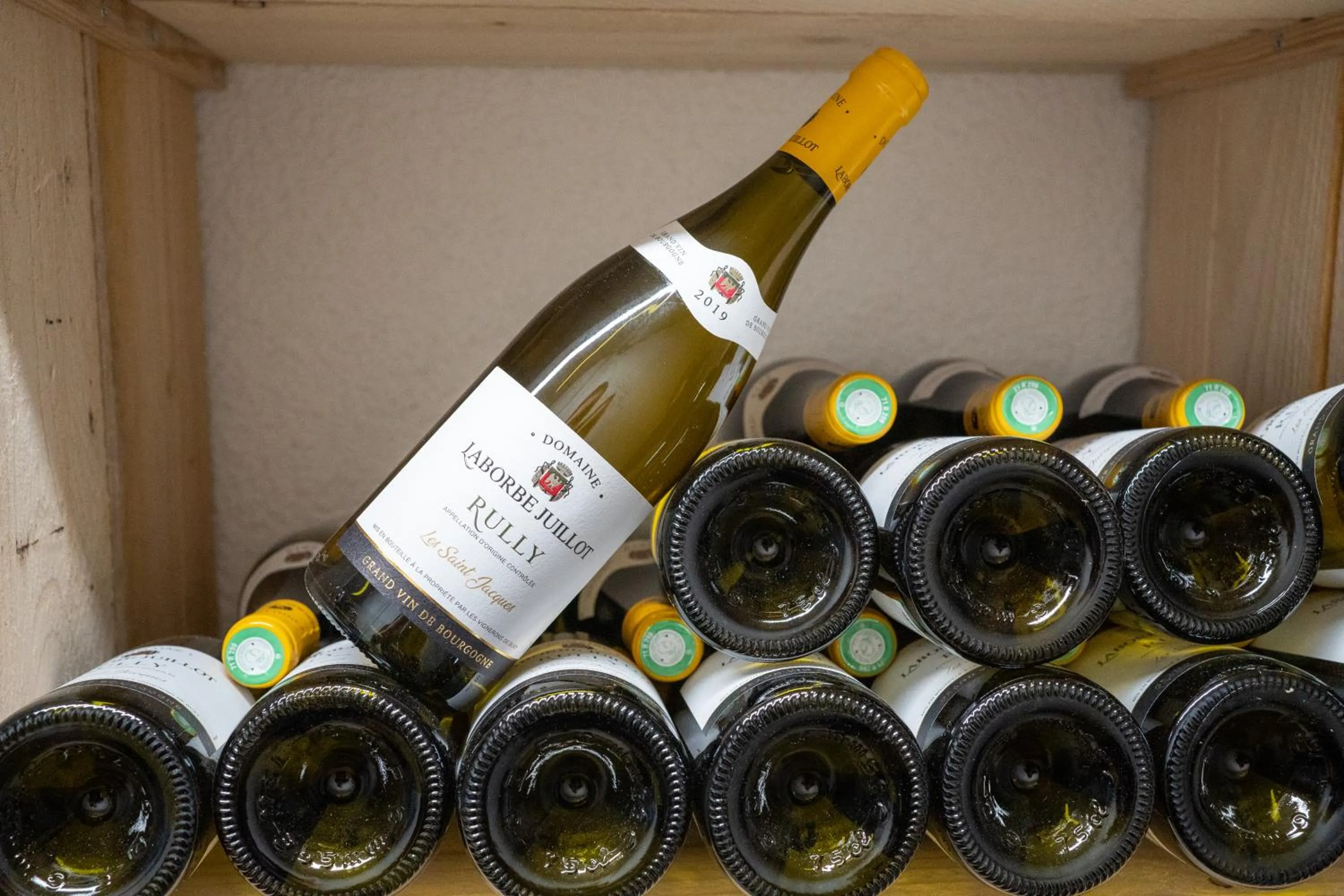 Alcoholic drinks in Hôtel - Restaurant Le MITIGANA