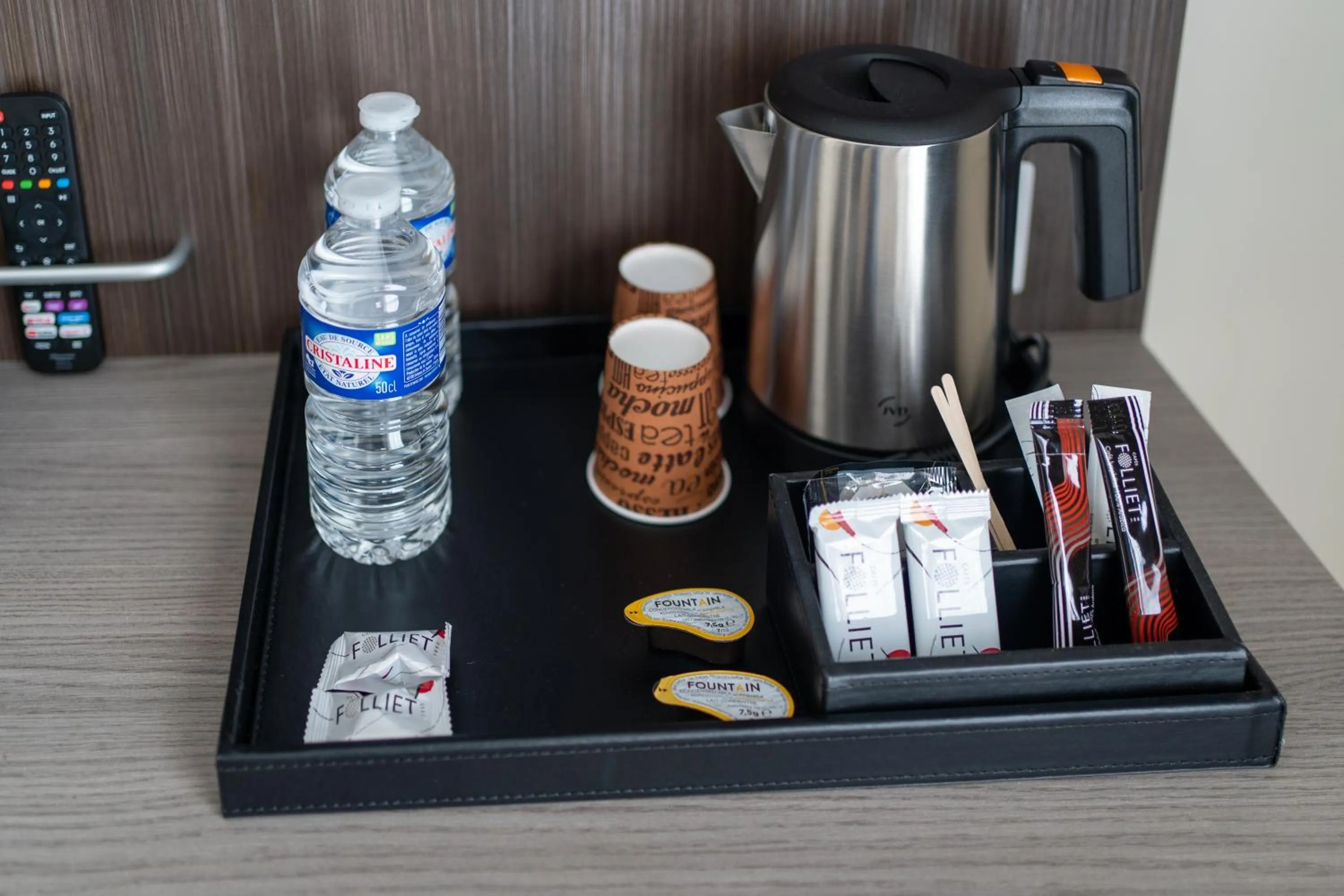 Coffee/tea facilities in Hôtel - Restaurant Le MITIGANA