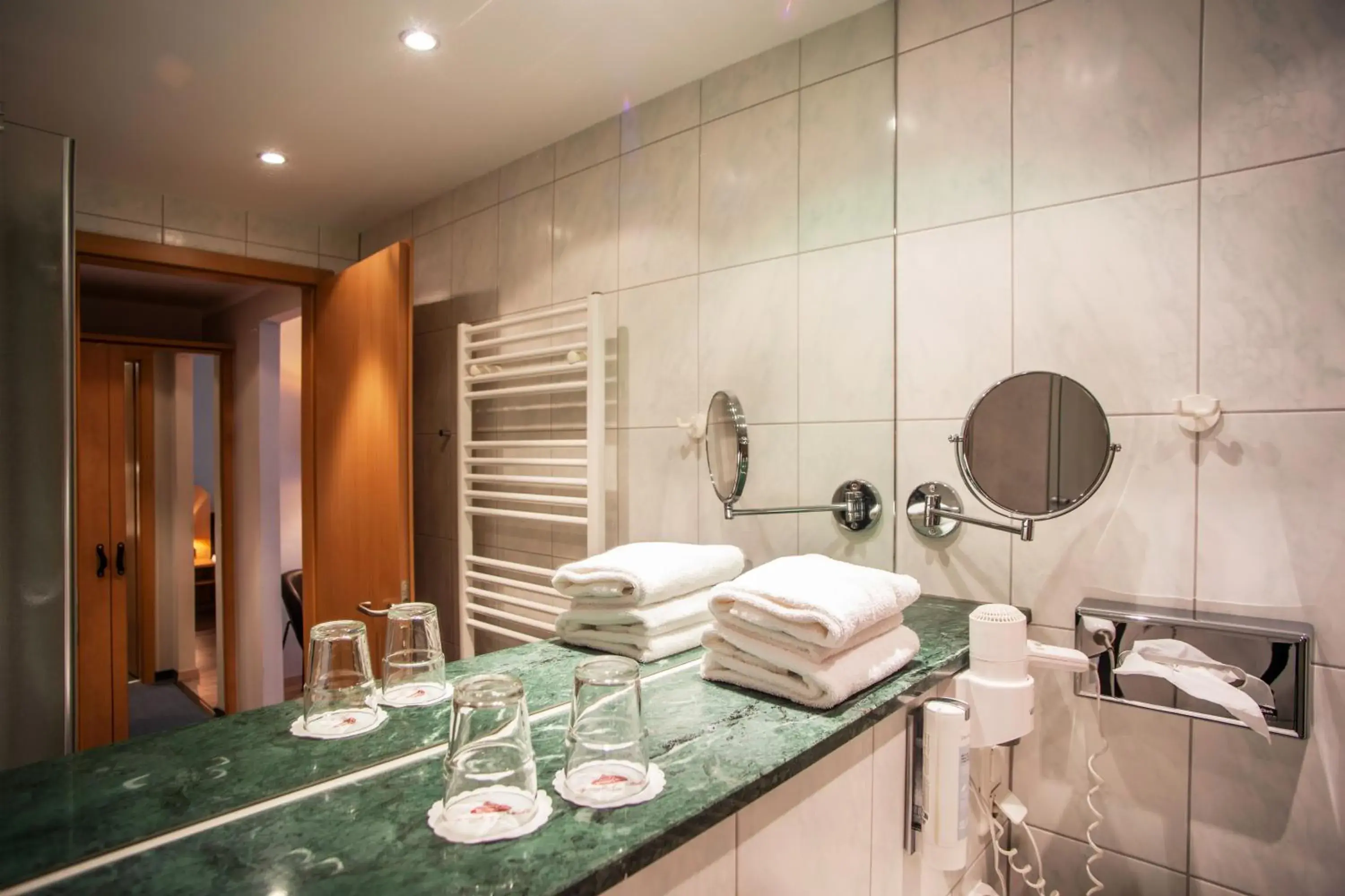 Twin Room with Balcony - single occupancy in Springbach-Mühle Belzig Twin Room with Balcony - single occupancy in Springbach-Mühle Belzig