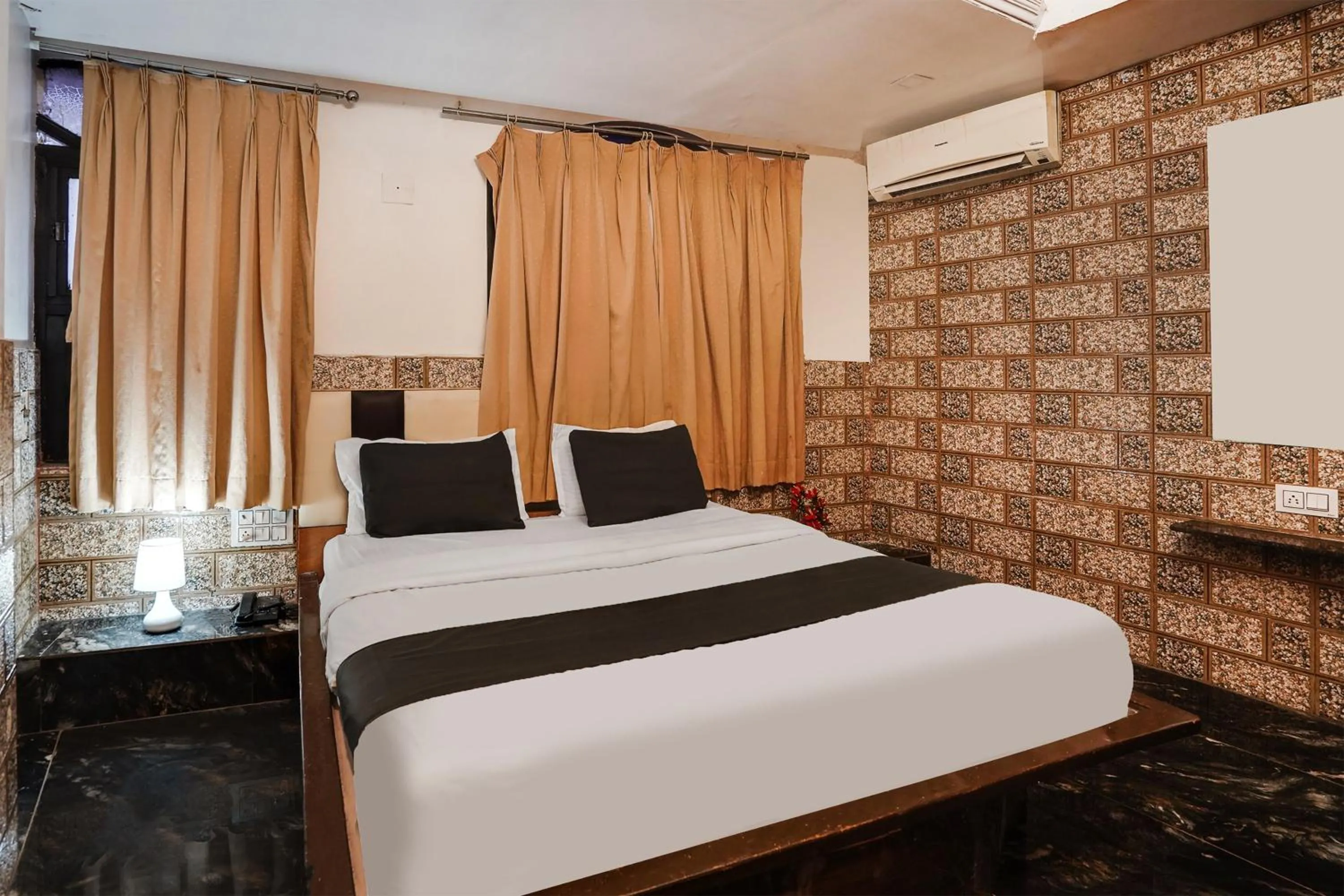 Bedroom, Bed in Hotel O Kanchan Palace