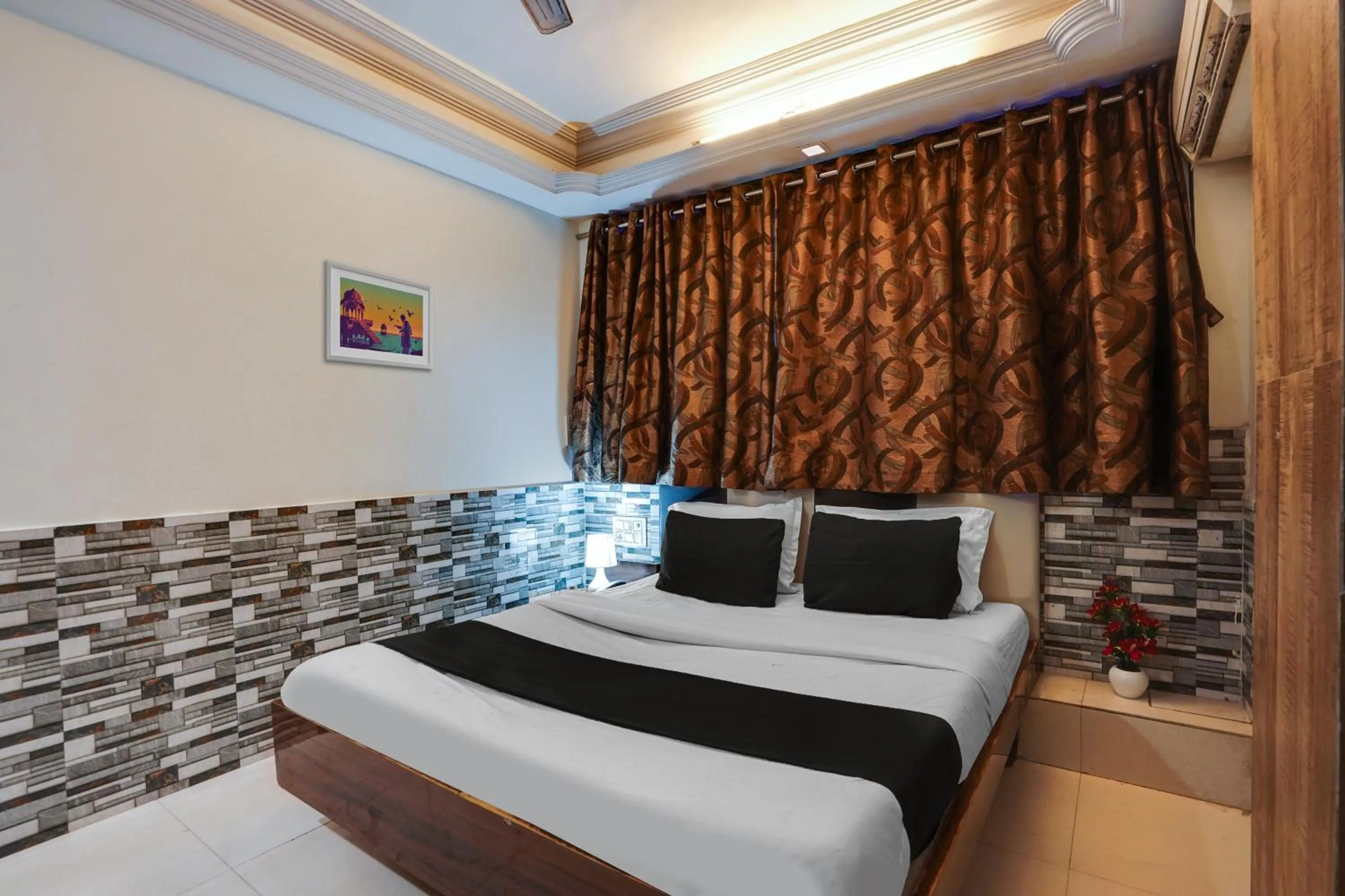 Bedroom, Bed in Hotel O Kanchan Palace