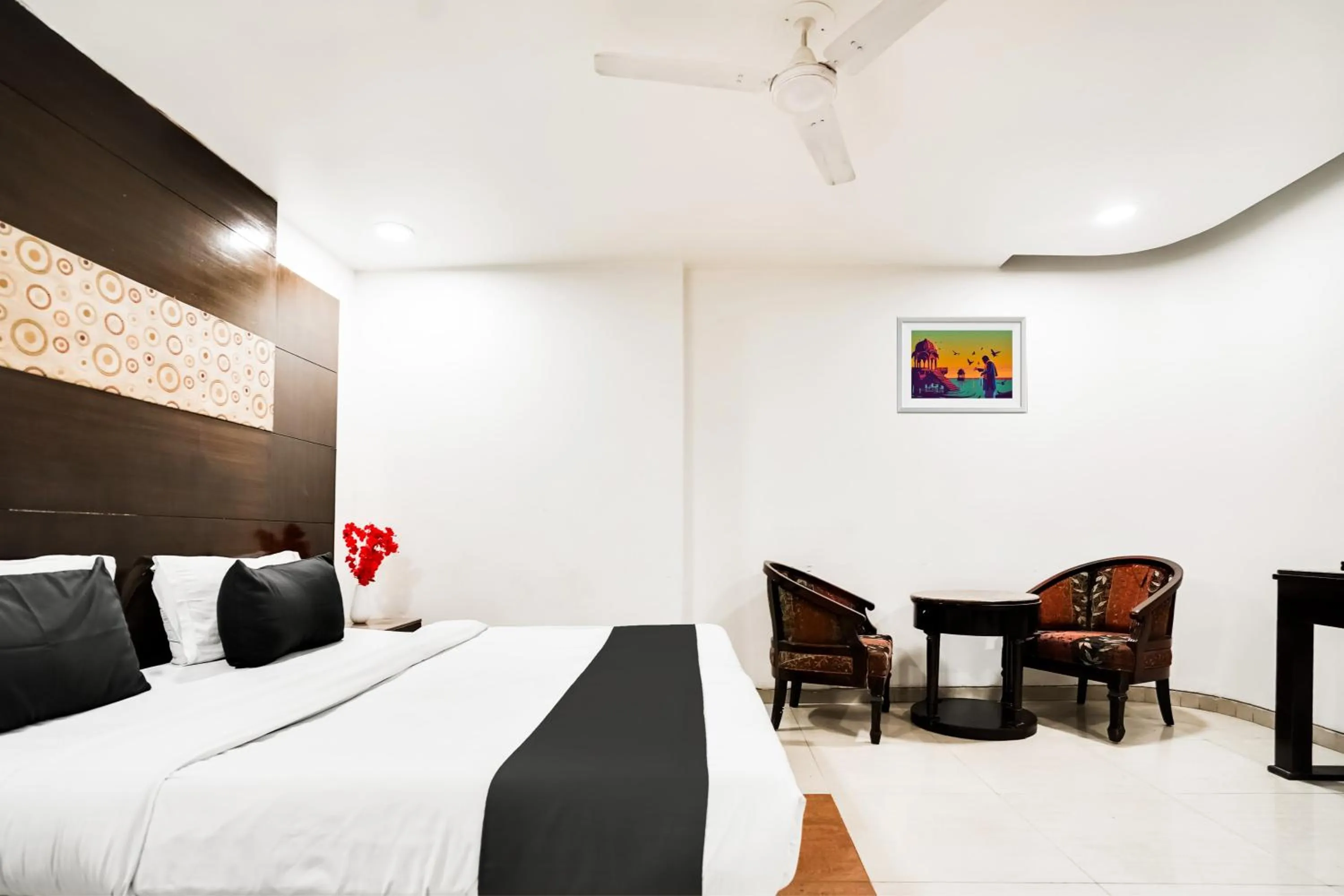 Bedroom, Bed in Super Hotel O Grand Peepal