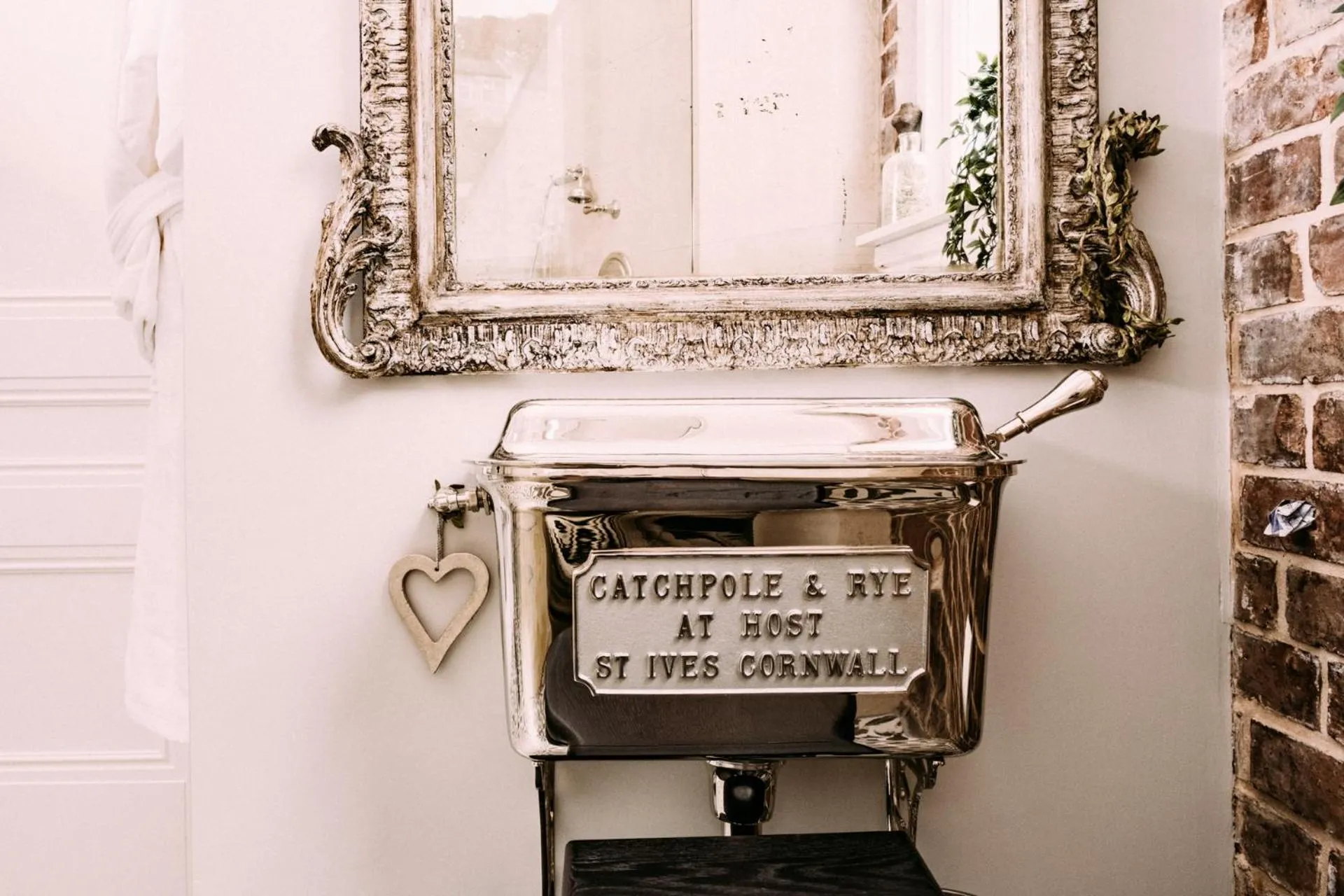 Toilet in Host St Ives