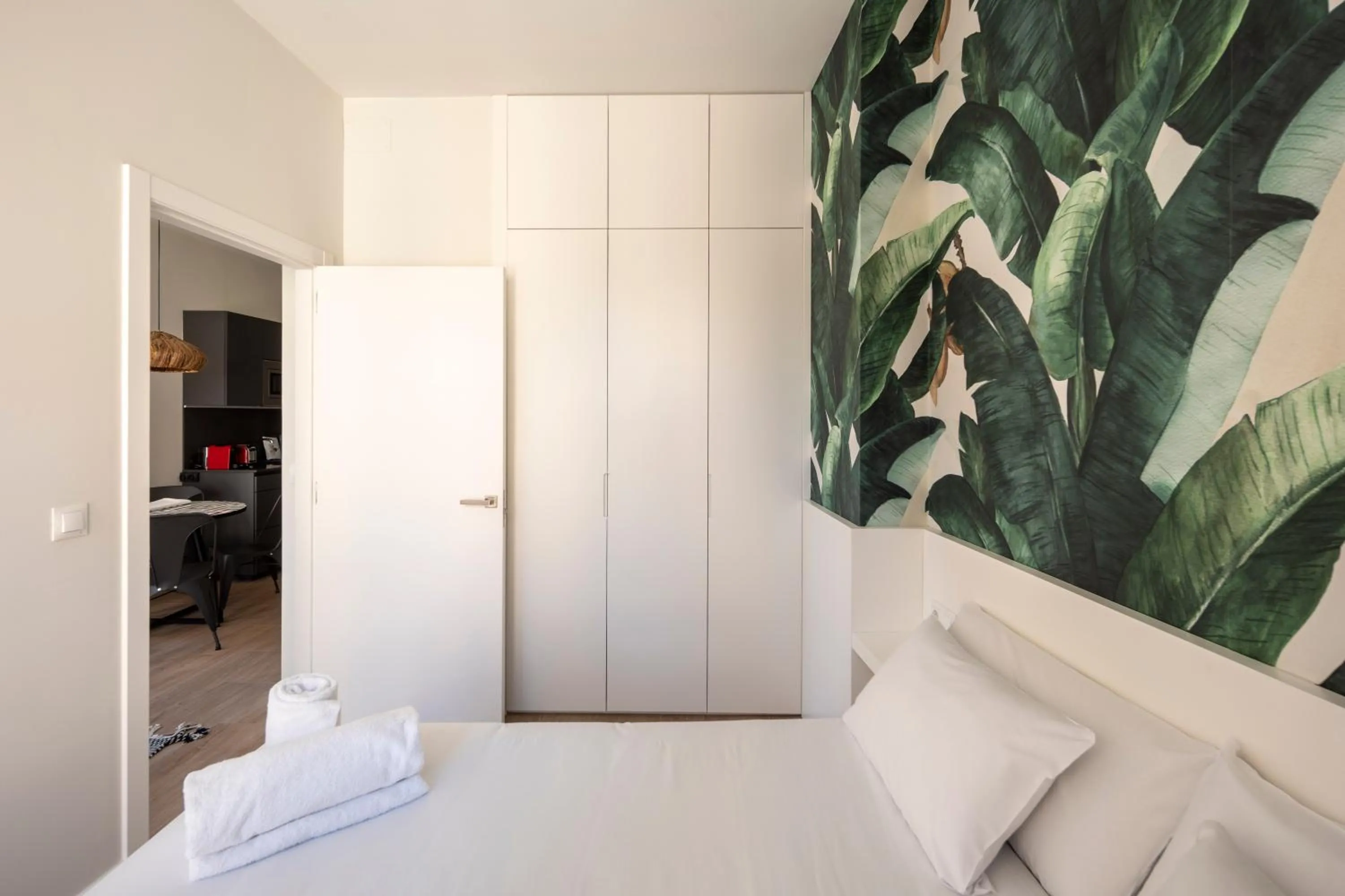 Bed in Bow Homes by Como en Casa