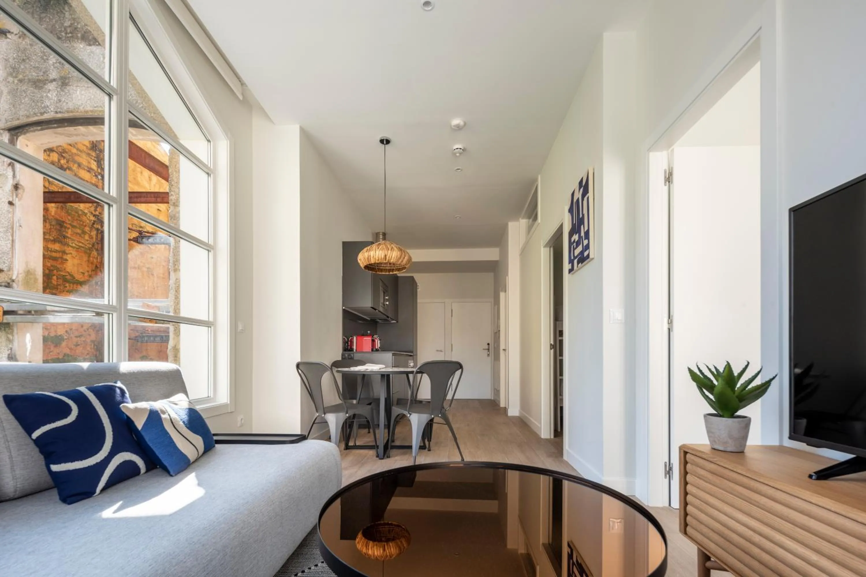 Living room in Bow Homes by Como en Casa