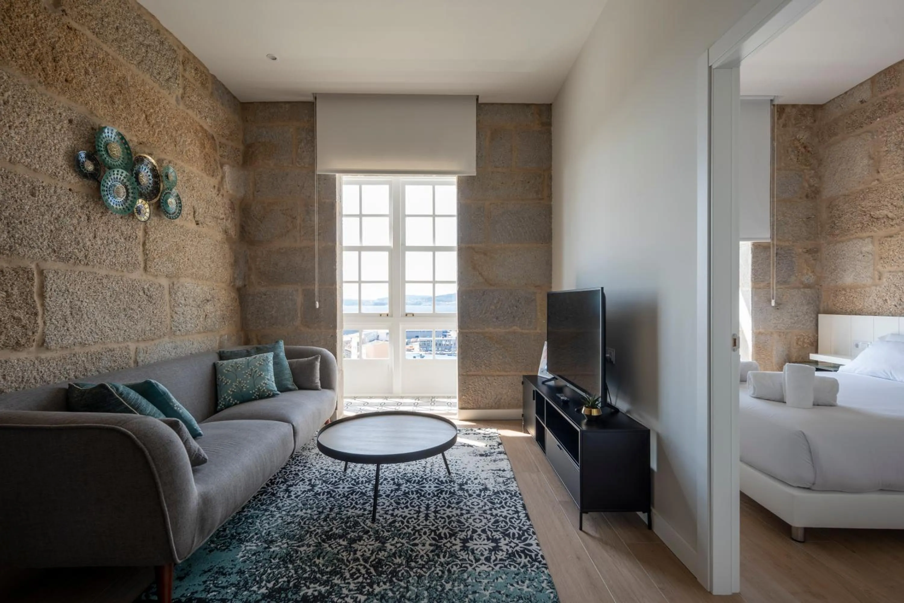 TV and multimedia, Bed in Bow Homes by Como en Casa