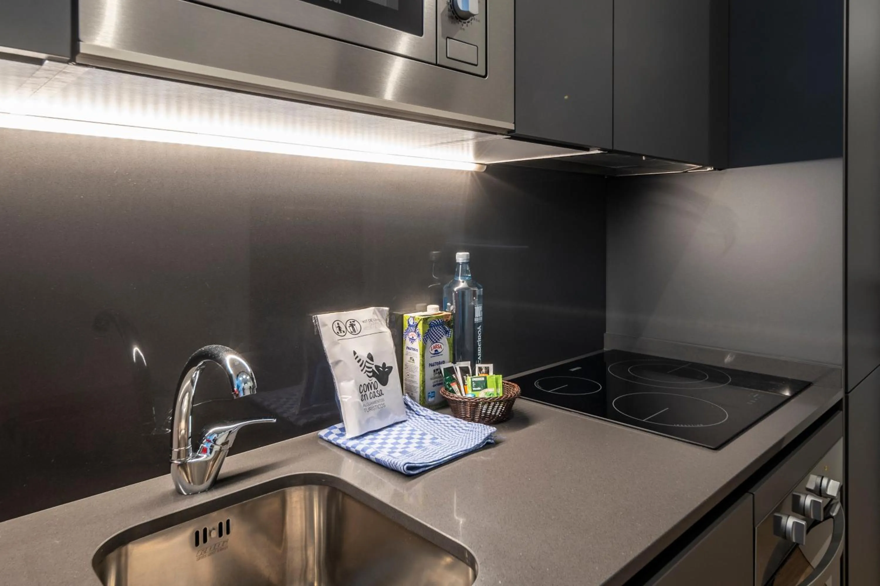 Coffee/tea facilities in Bow Homes by Como en Casa