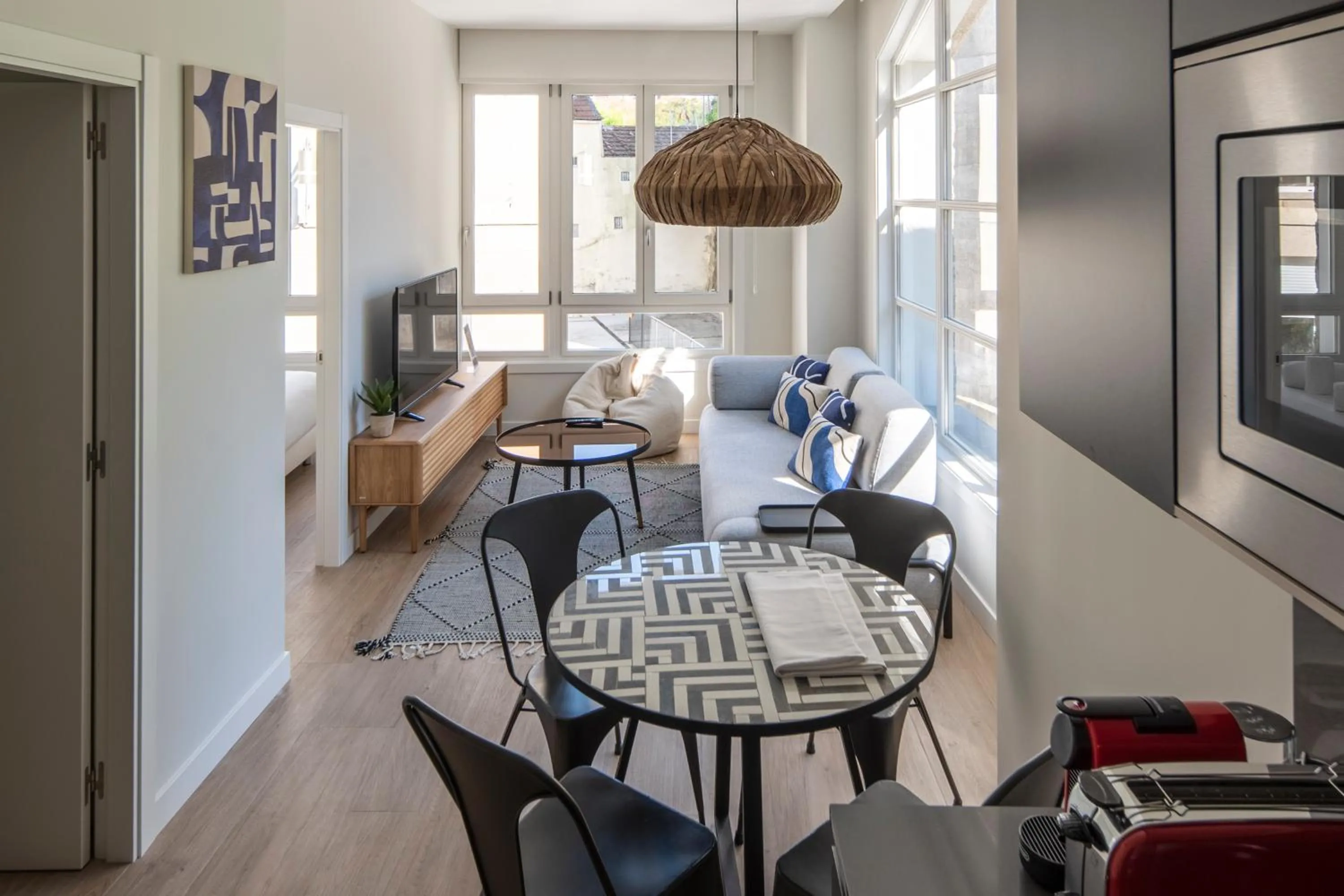 Living room in Bow Homes by Como en Casa