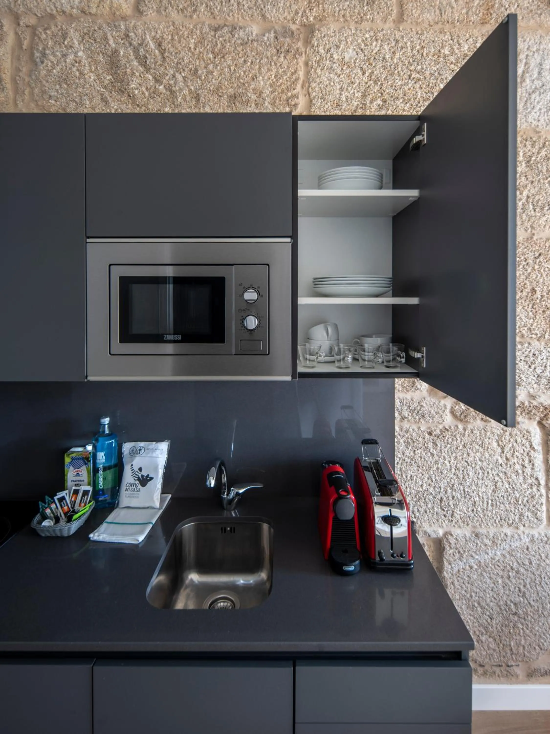 Coffee/tea facilities in Bow Homes by Como en Casa