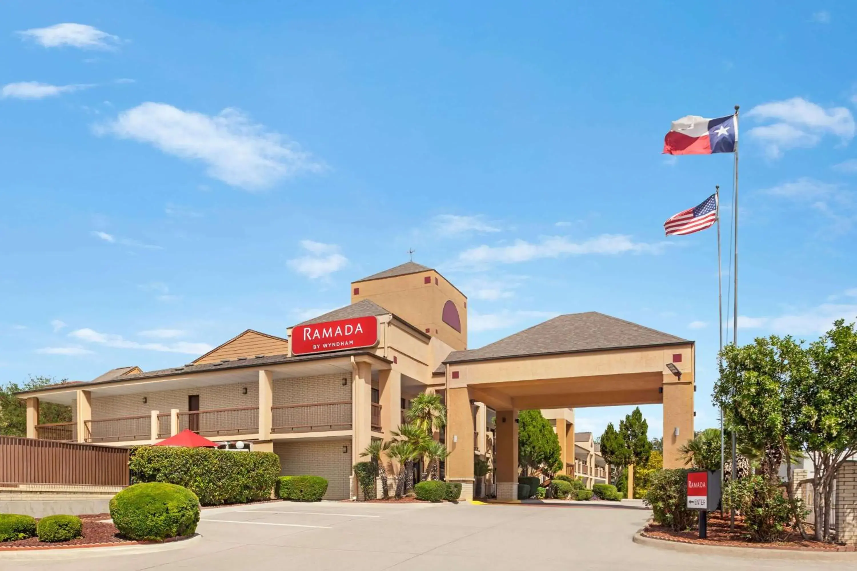 Property building in Ramada by Wyndham San Antonio Near SeaWorld - Lackland AFB Property building in Ramada by Wyndham San Antonio Near SeaWorld - Lackland AFB
