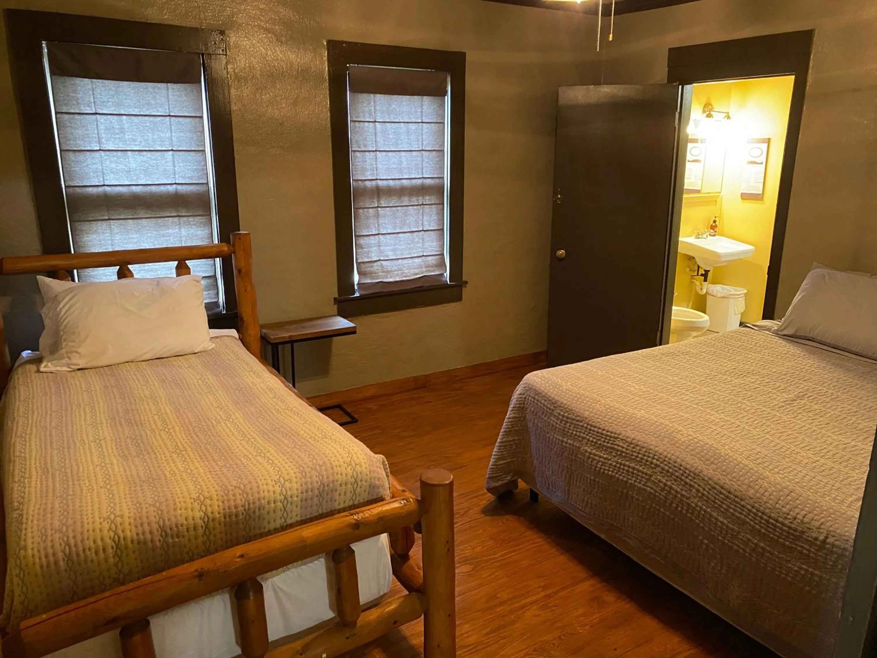 Bedroom, Bed in The Springs Retreat