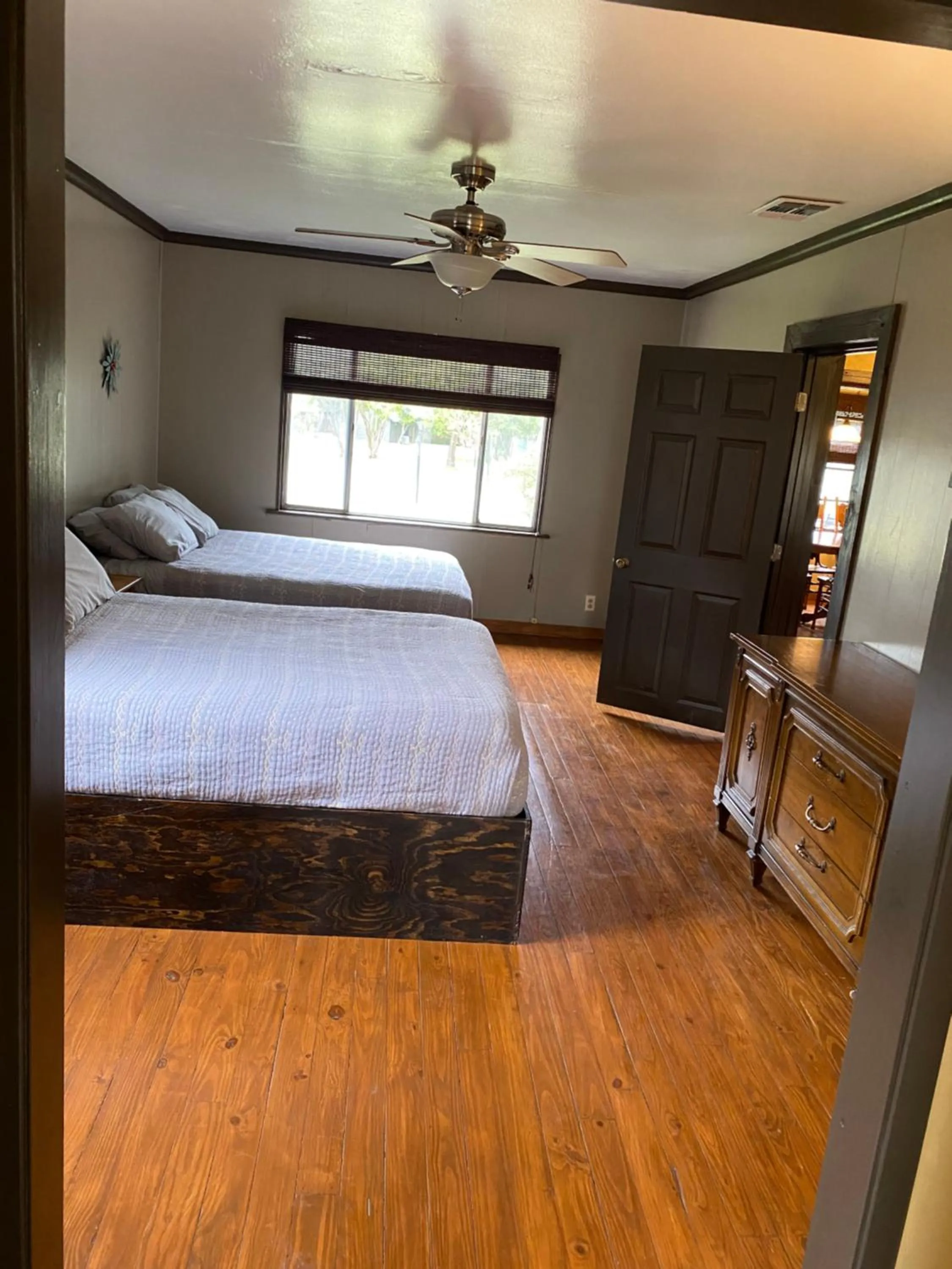 Bedroom, Bed in The Springs Retreat