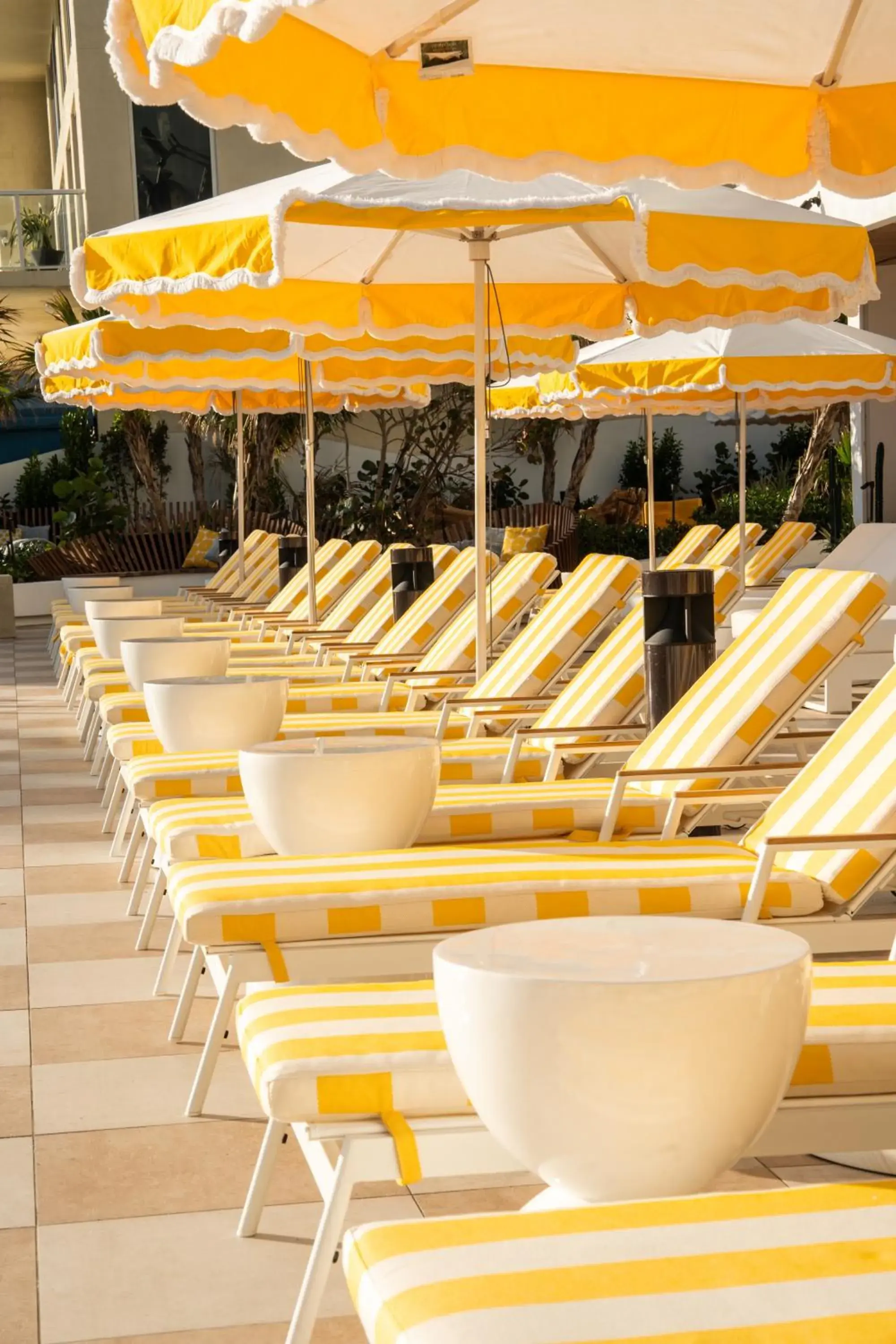 Swimming pool in Newport Beachside Hotel & Resort Swimming pool in Newport Beachside Hotel & Resort