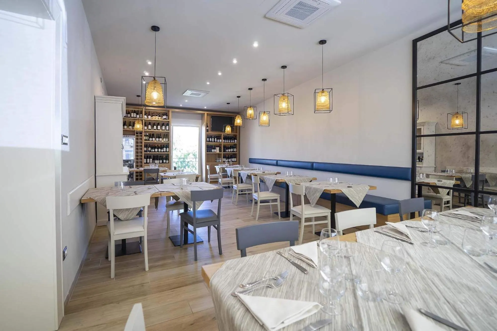 Restaurant/places to eat in Albergo Africa