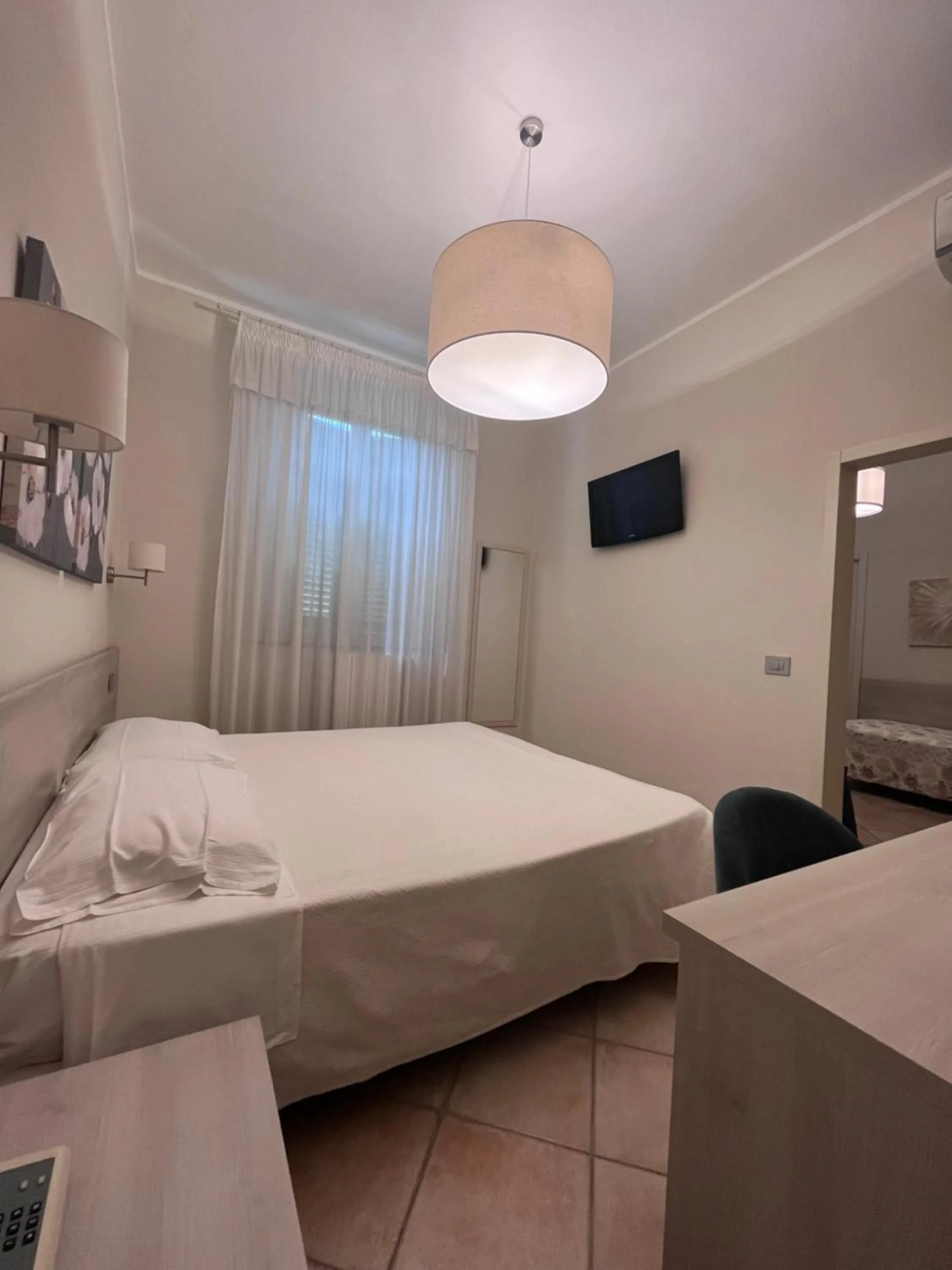 TV and multimedia, Bed in Albergo Africa
