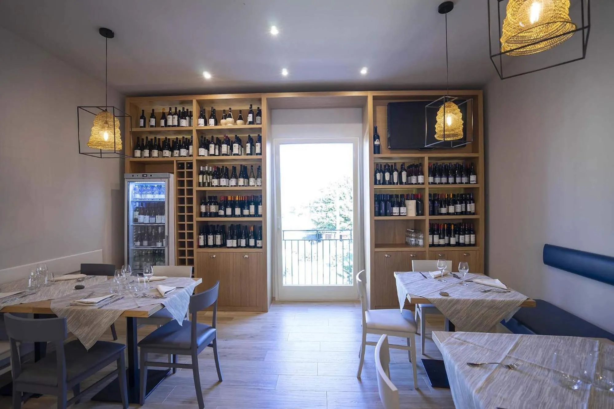 Restaurant/places to eat in Albergo Africa