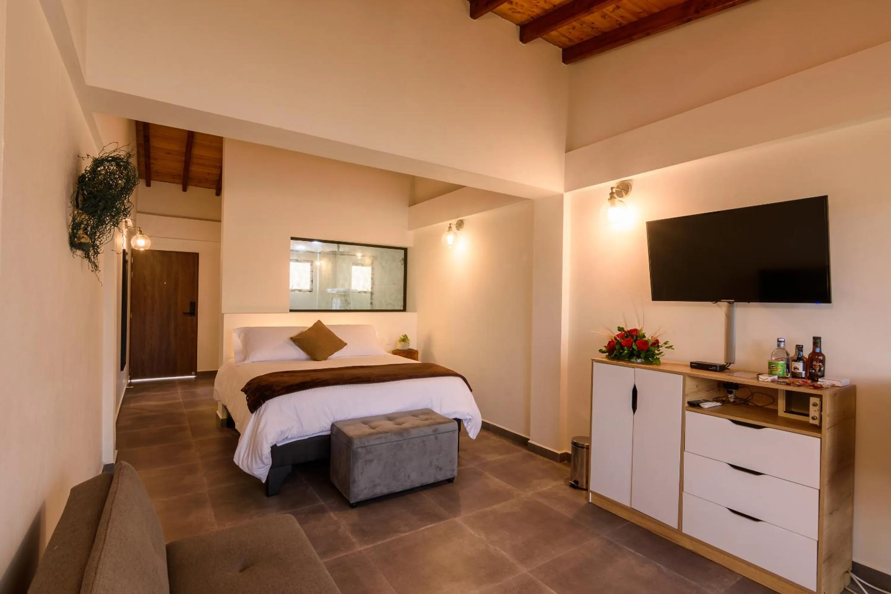 Photo of the whole room, Bed in Jordan Hotel Boutique