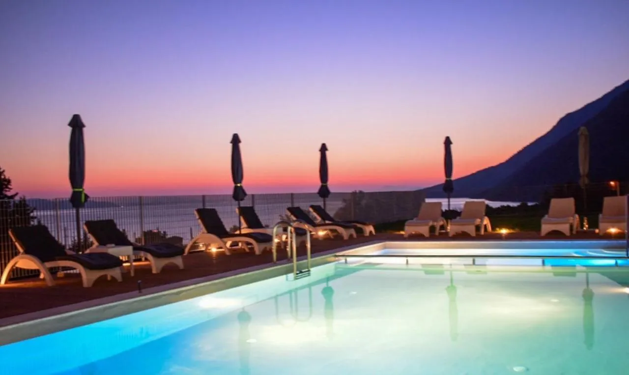 Pantheon Hotel & Suites