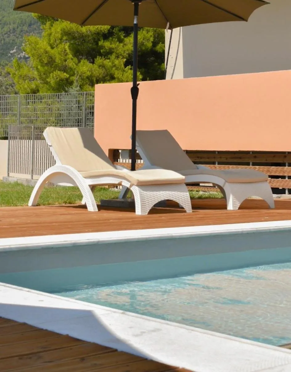 Pantheon Hotel & Suites