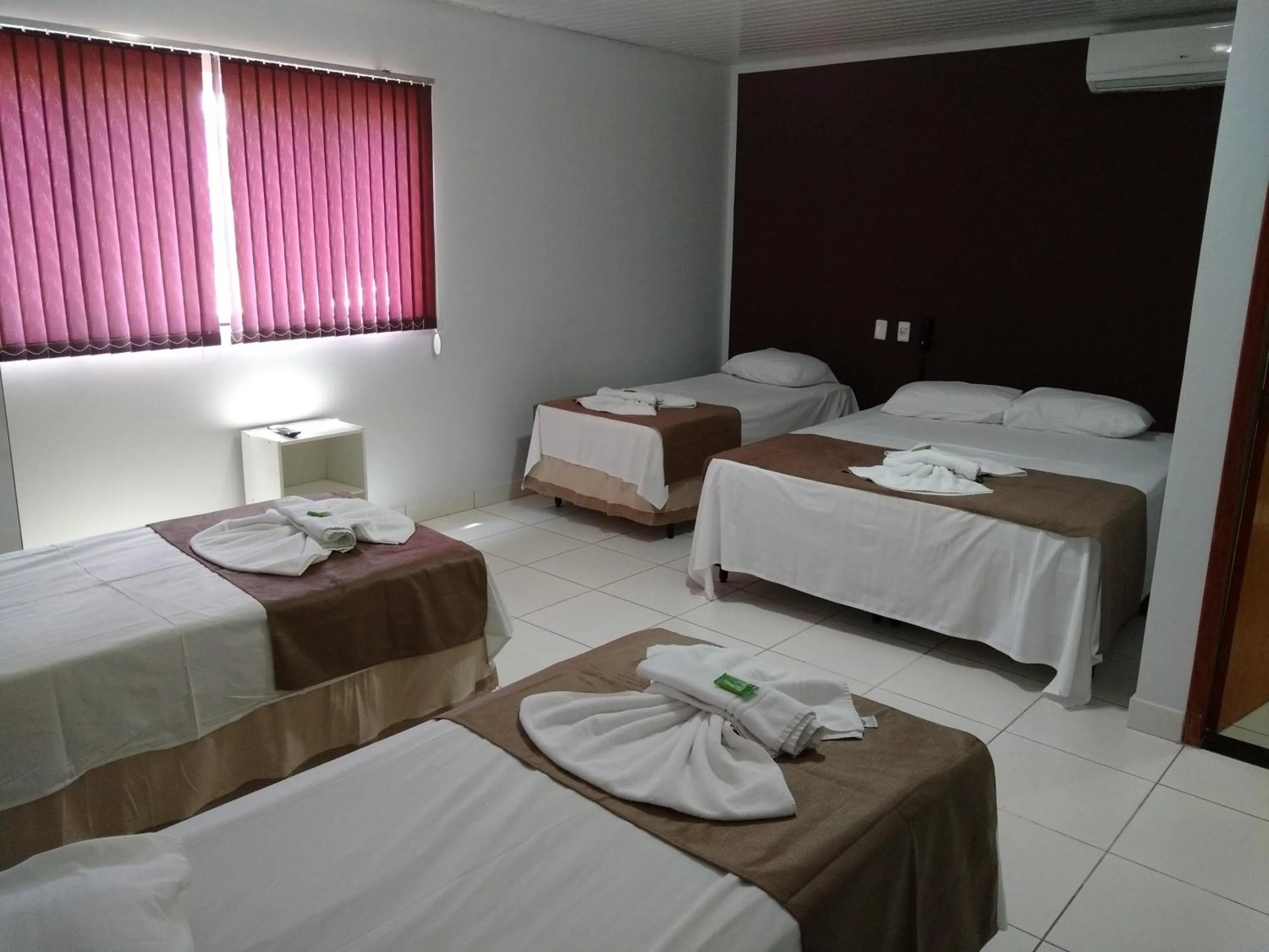 Bed in Euro Plaza Hotel - Próximo ao Aeroporto de Goiânia, Santa Genoveva