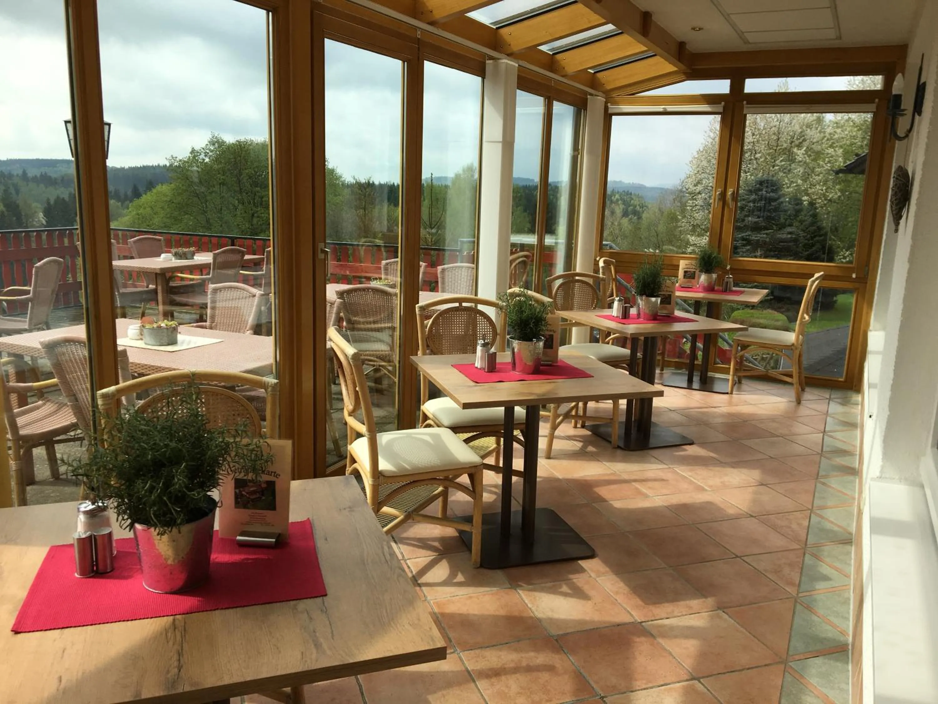 Restaurant/places to eat in Harmonie Hotel Rust