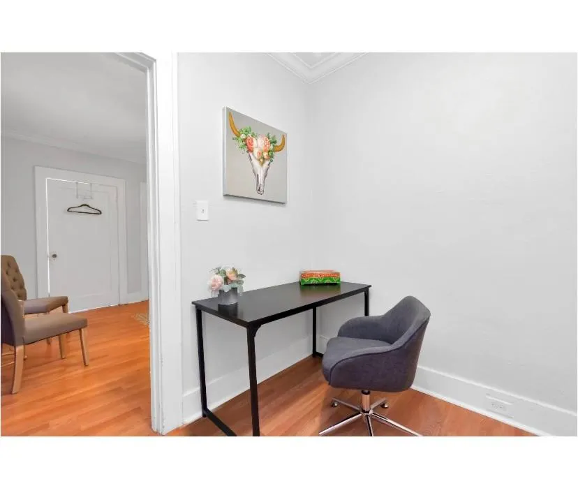 Cozy Downtown Studio by Toyota Center