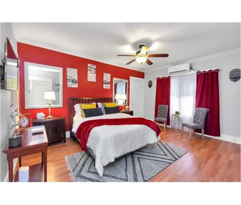 Cozy Downtown Studio by Toyota Center Cozy Downtown Studio by Toyota Center
