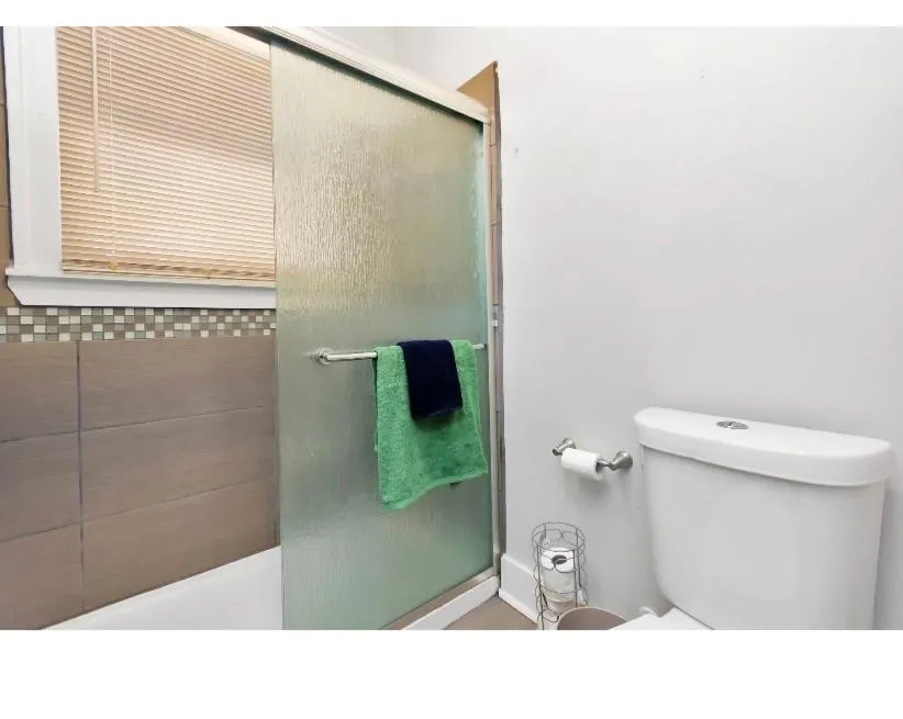 Cozy Downtown Studio by Toyota Center