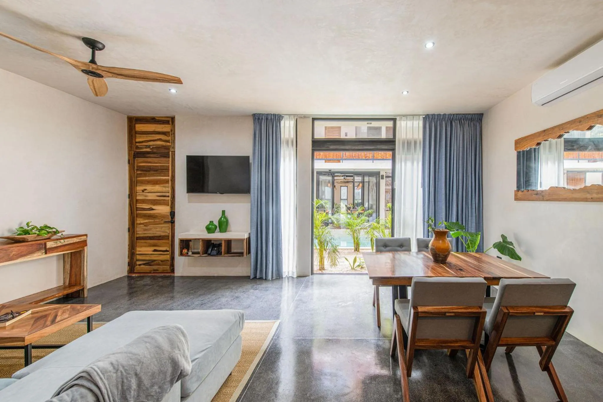 Apartment with Pool View  in Irie Tulum