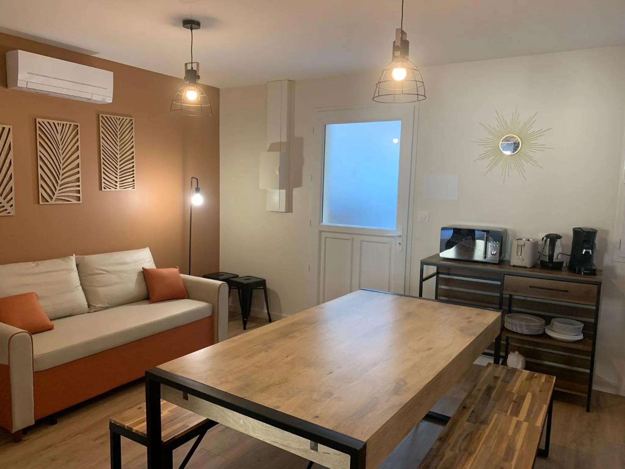 TV and multimedia in Hôtel Des Docks