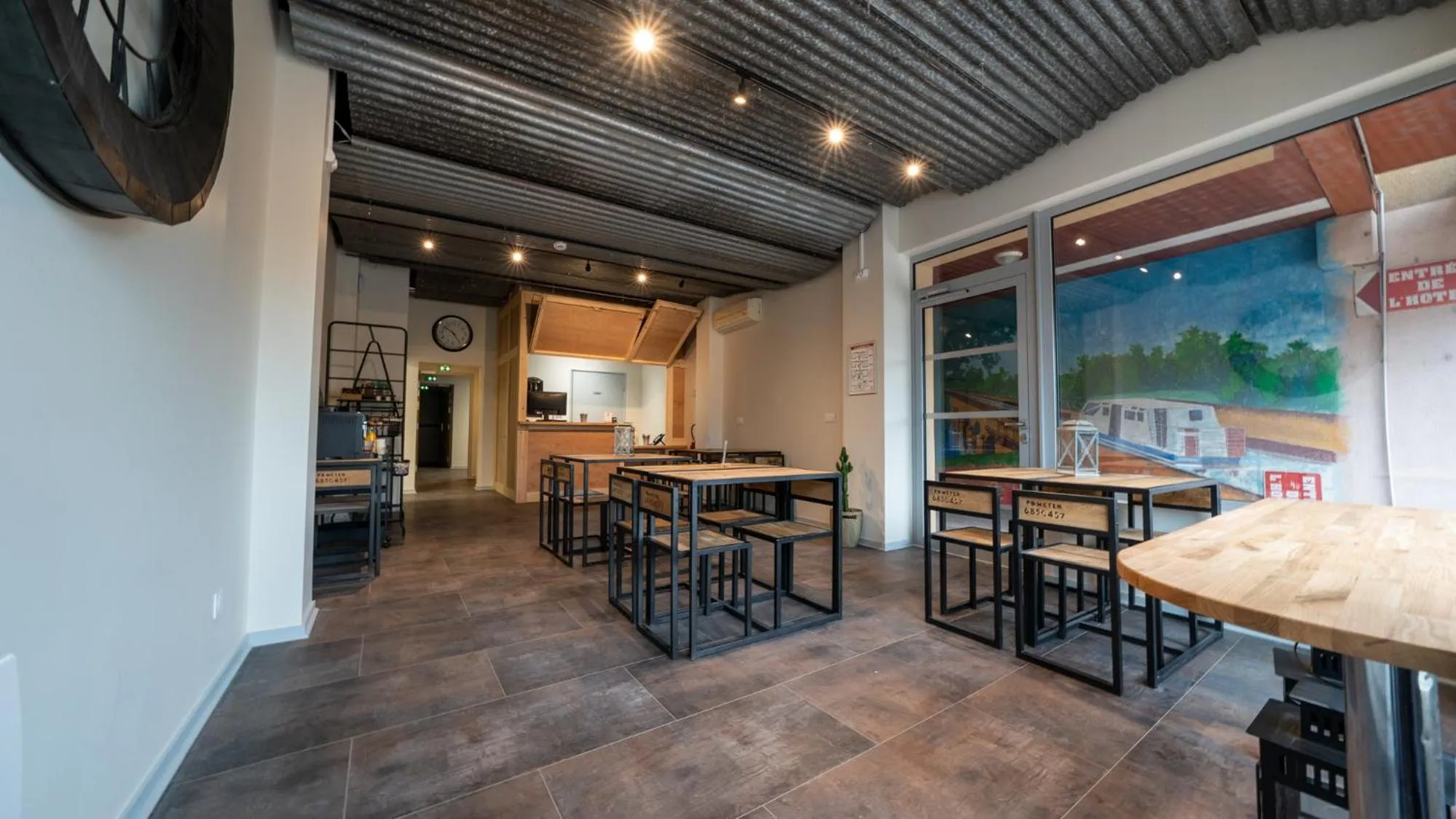 Dining area in Hôtel Des Docks