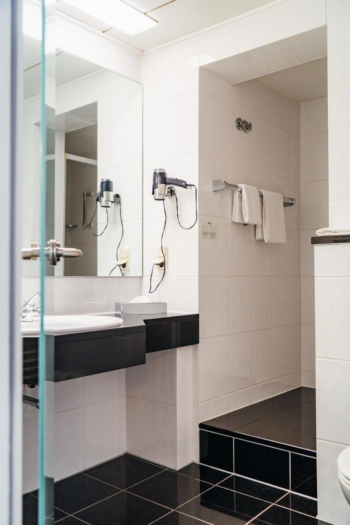 Bathroom in Hotel Benther Berg