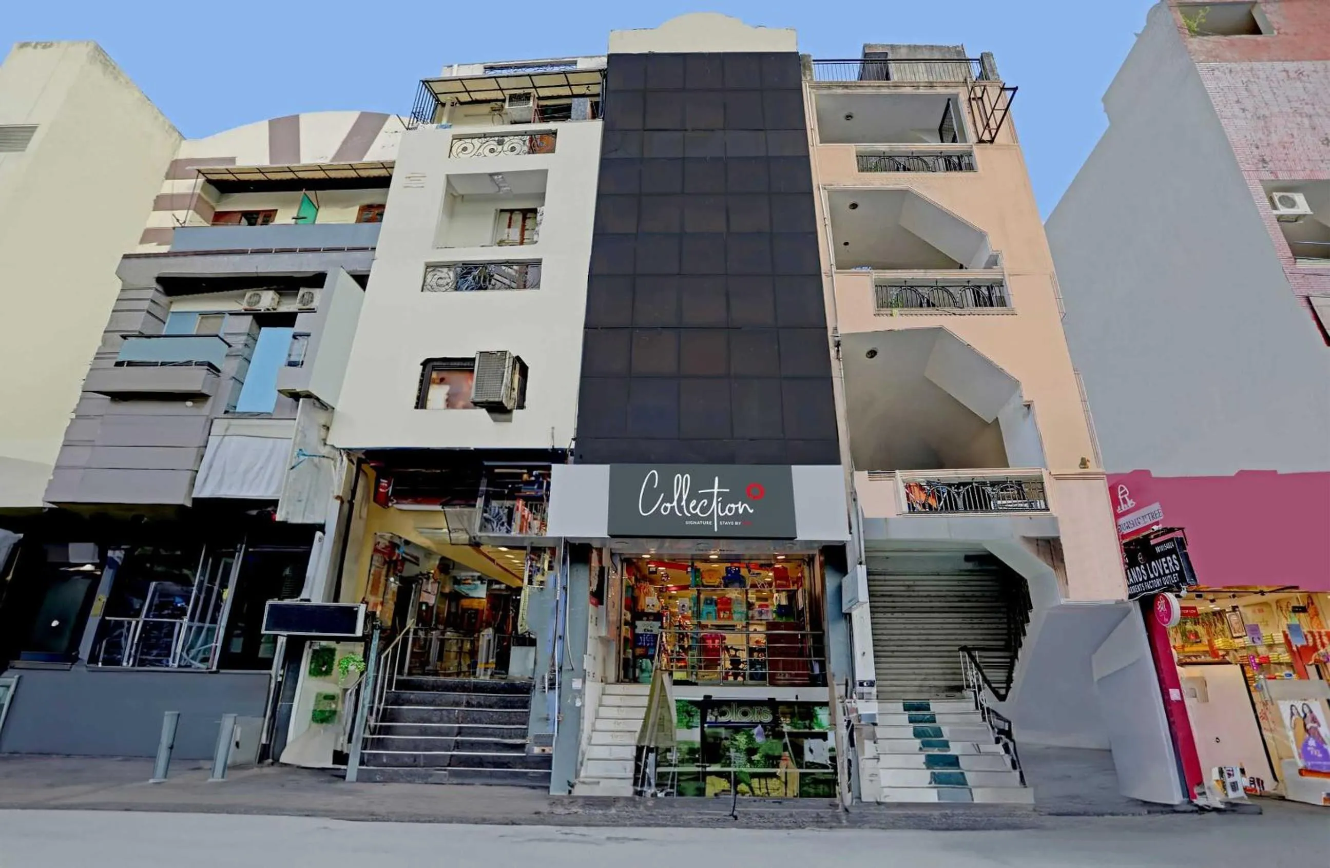 Facade/entrance in The Pinaki Residency