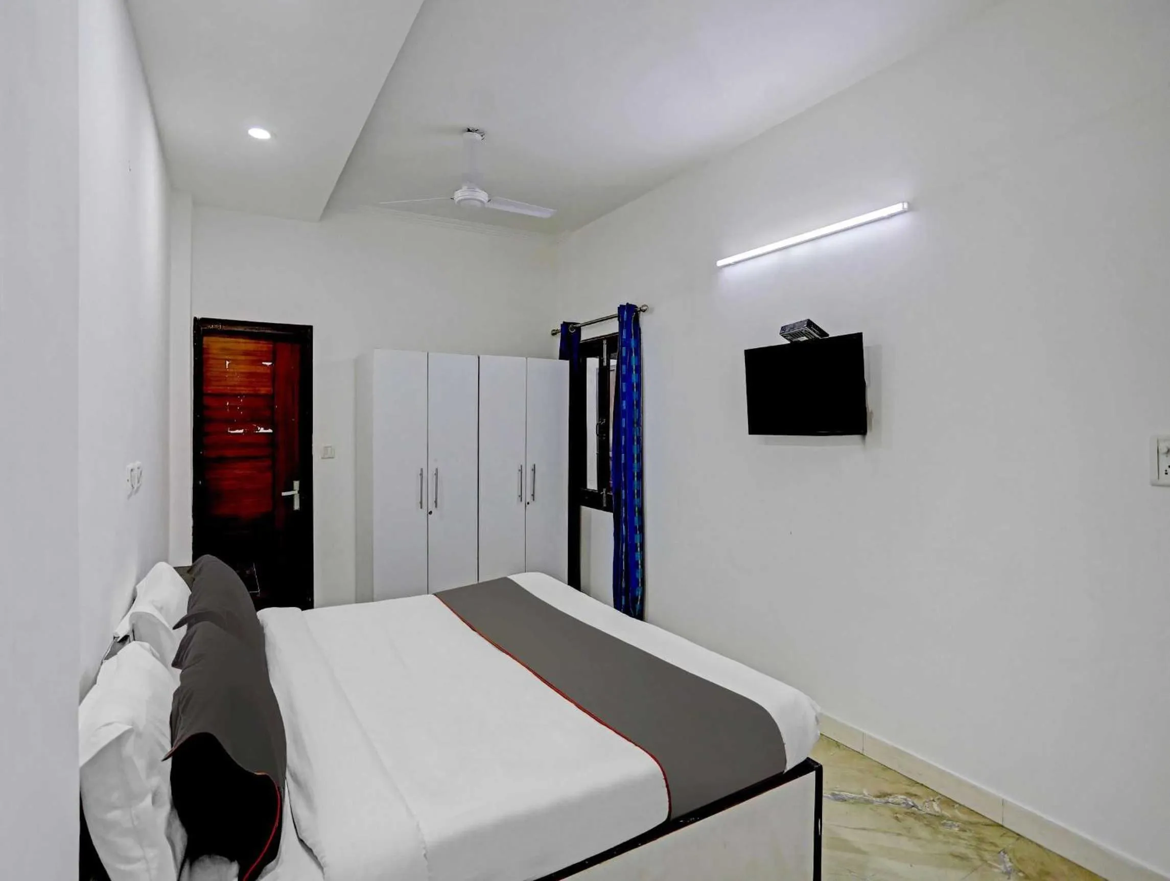 Bedroom, Bed in The Pinaki Residency