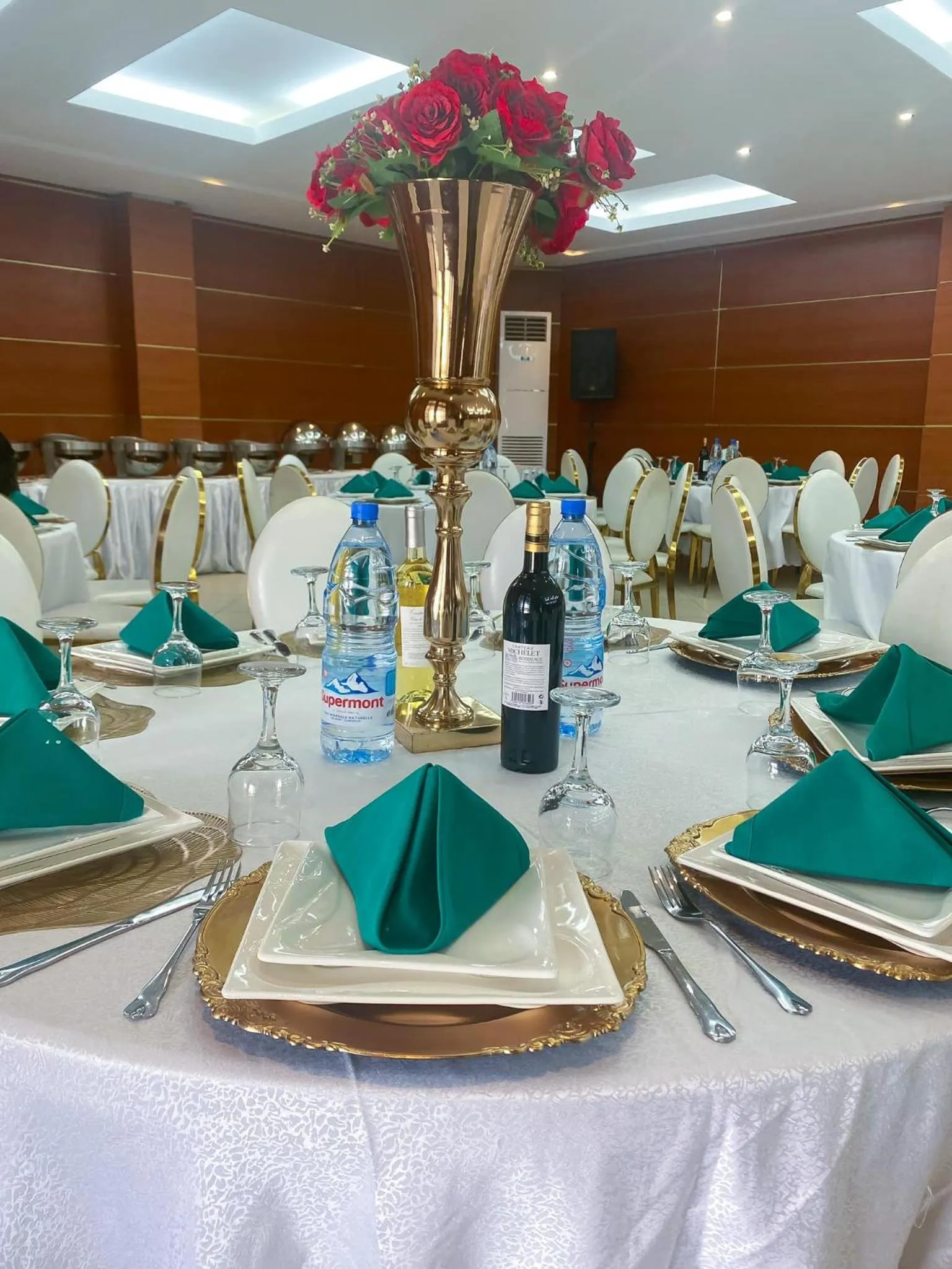 Restaurant/places to eat in Hotel Vallée Des Princes