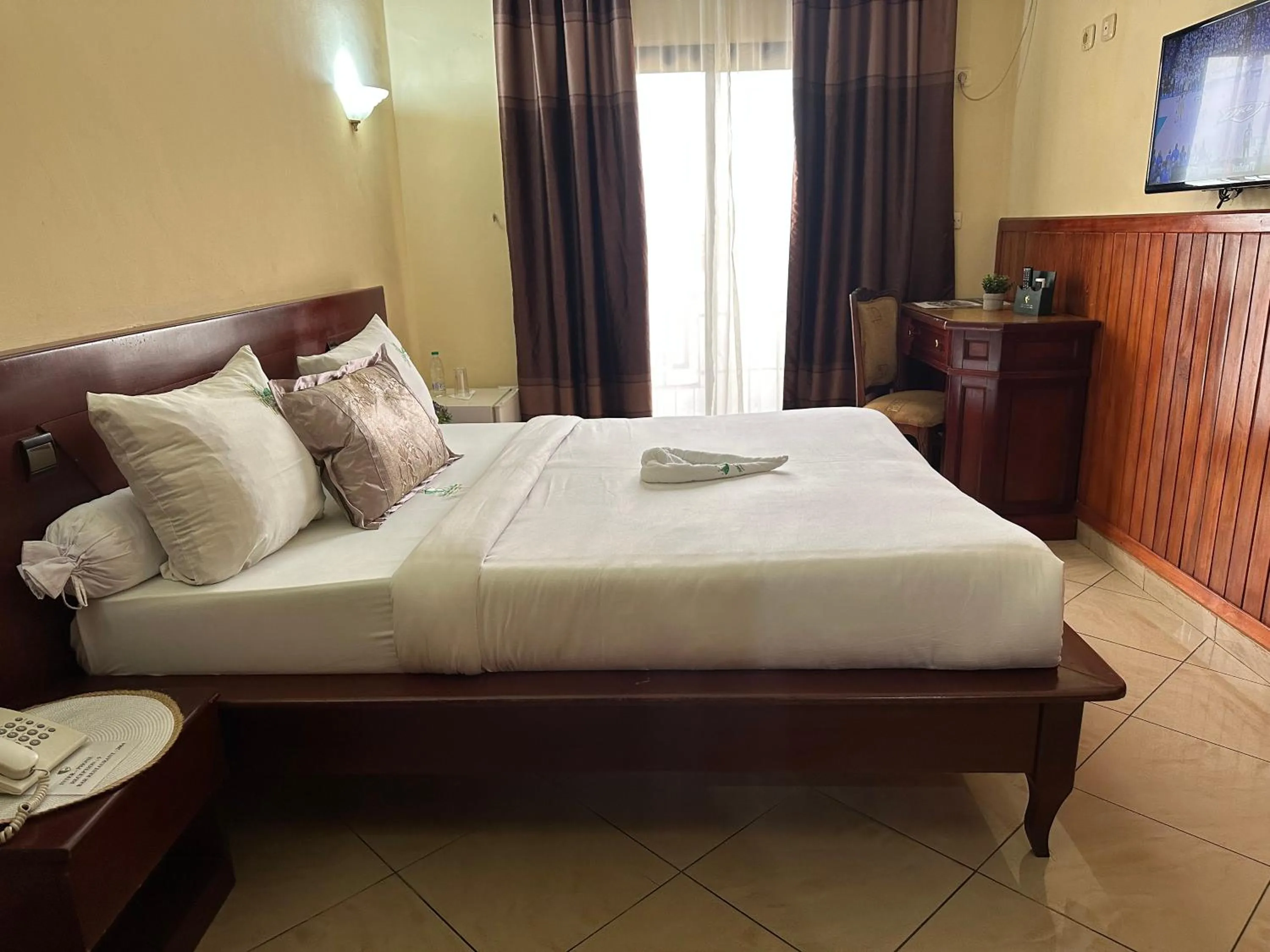 Bedroom, Bed in Hotel Vallée Des Princes