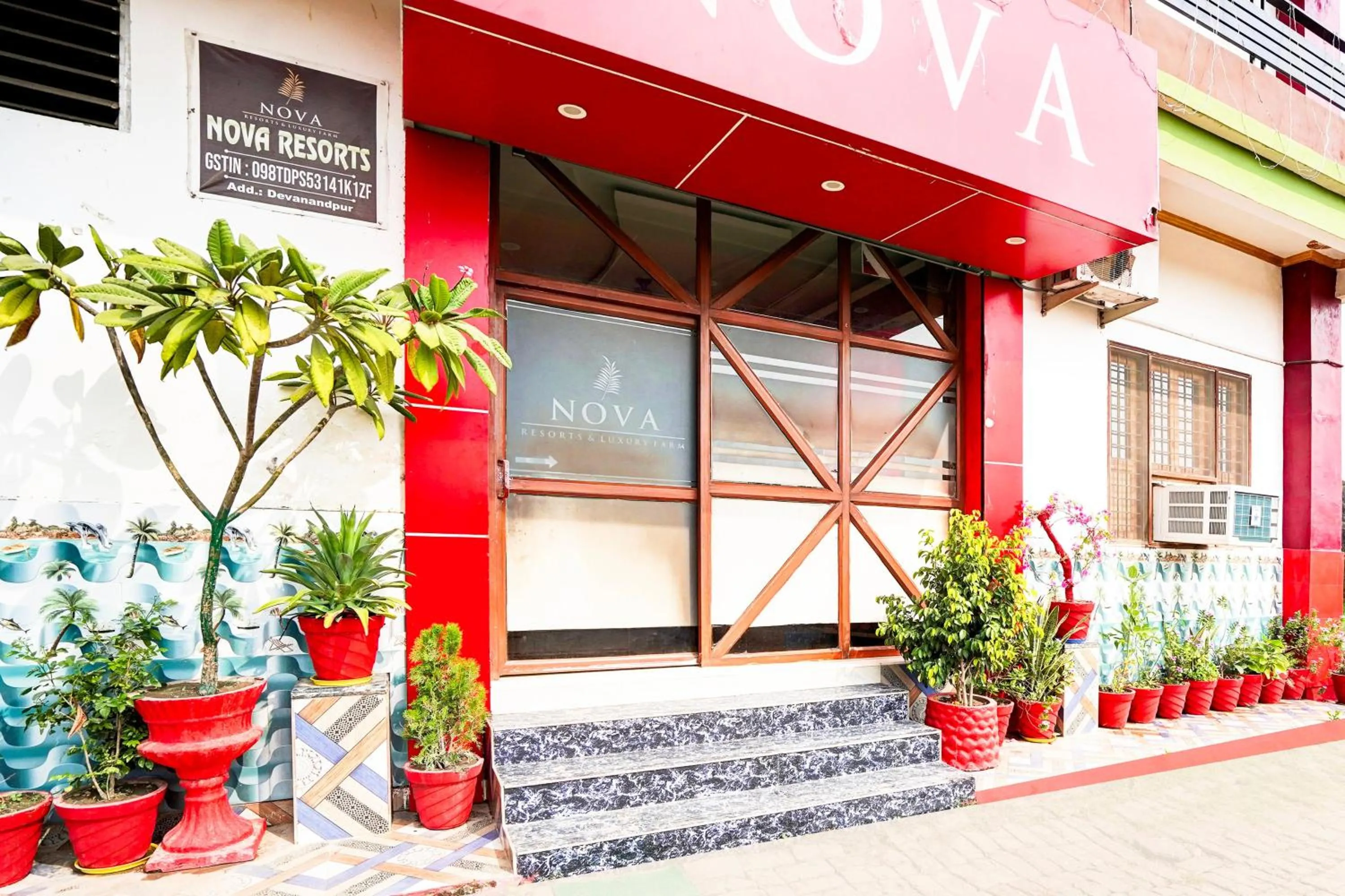 Facade/entrance in Hotel O Nova Resorts & Luxury Farm
