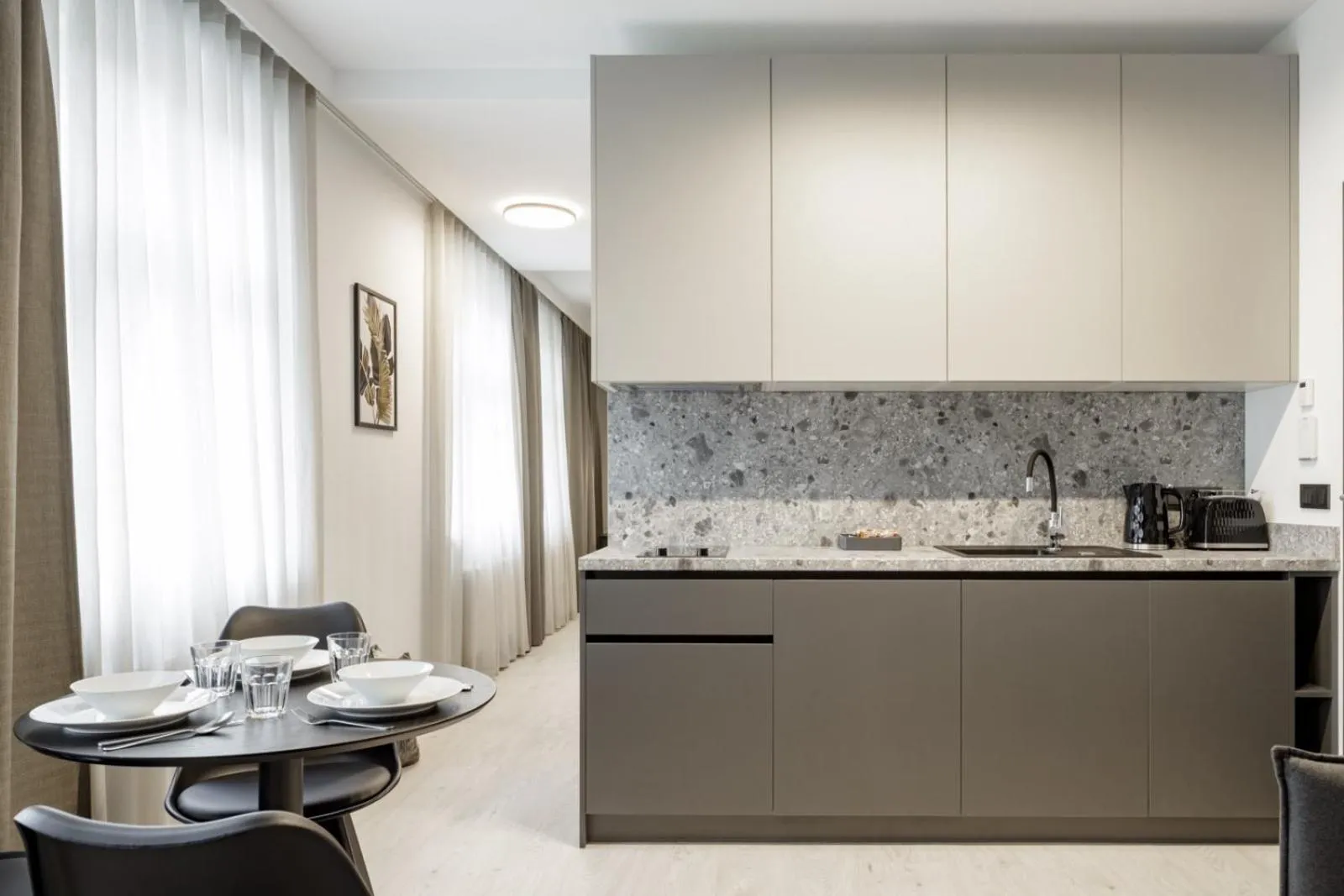 Kitchen or kitchenette in Apartamenty L11, Limanowskiego