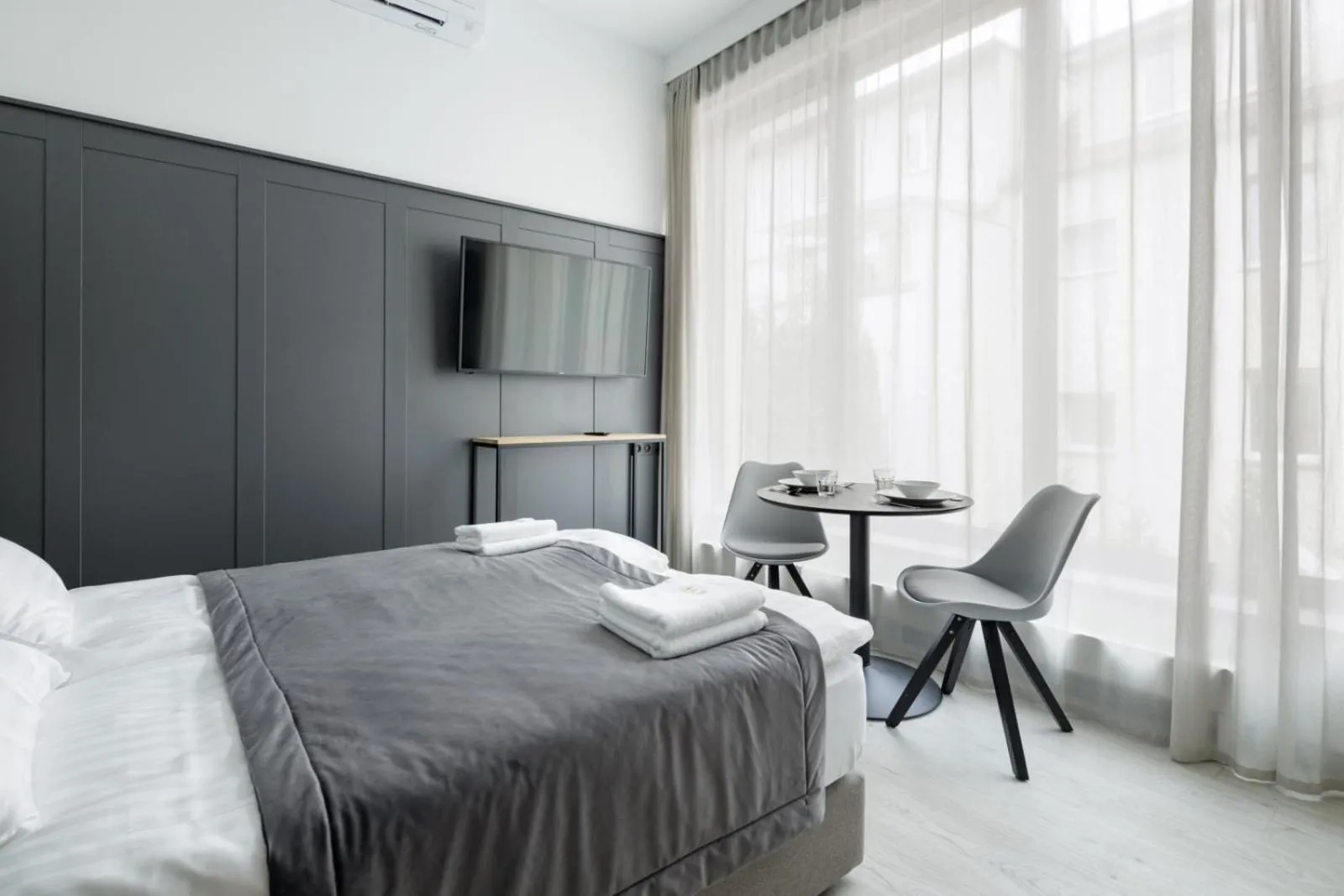 Photo of the whole room, Bed in Apartamenty L11, Limanowskiego