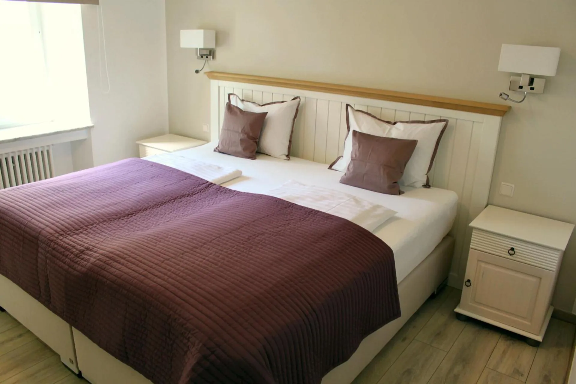 Bed in Hotel Gut Grossrotter Hof (ehem. Hotel Schmitte)