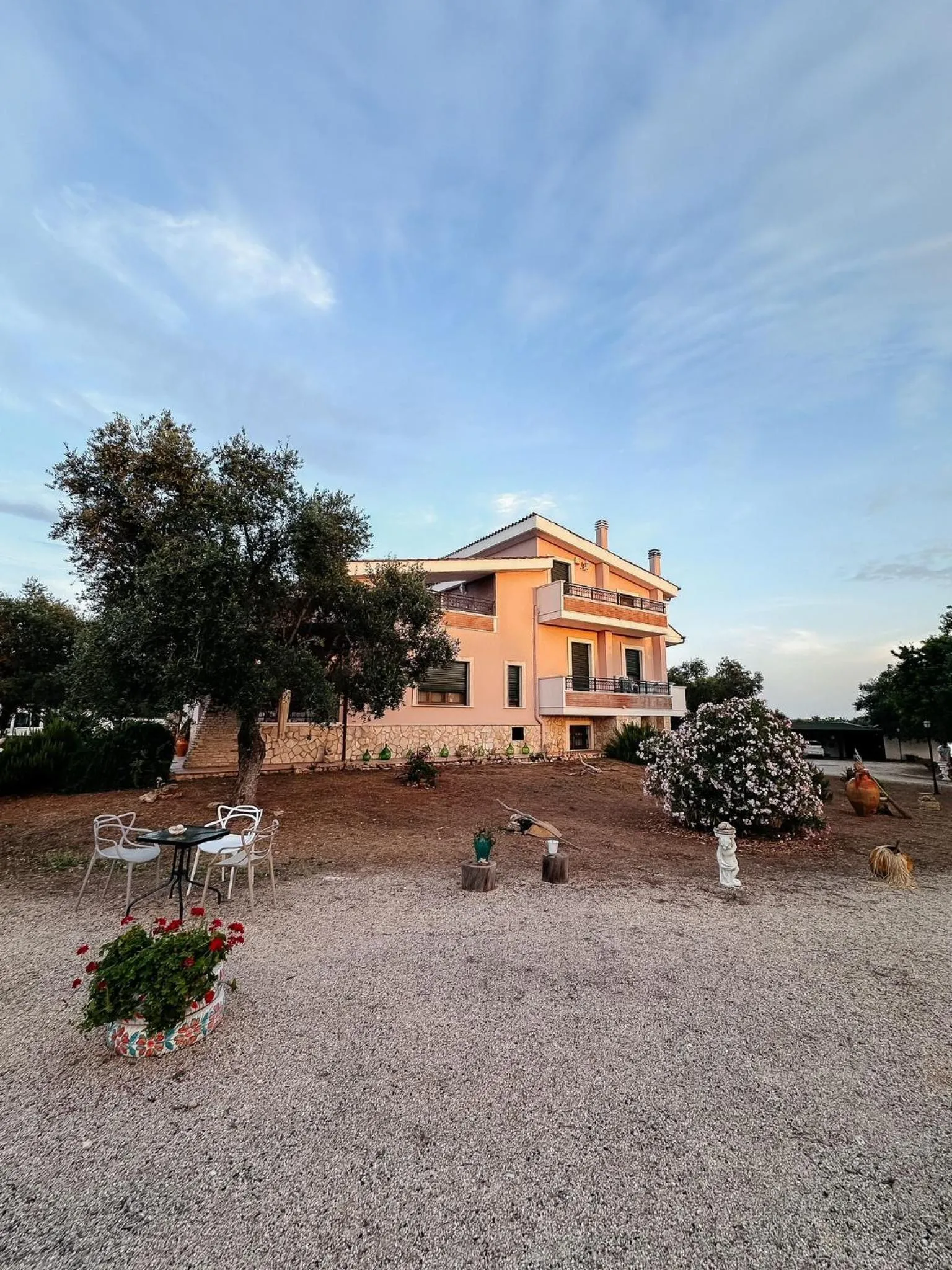 Property building in Villa Mariella