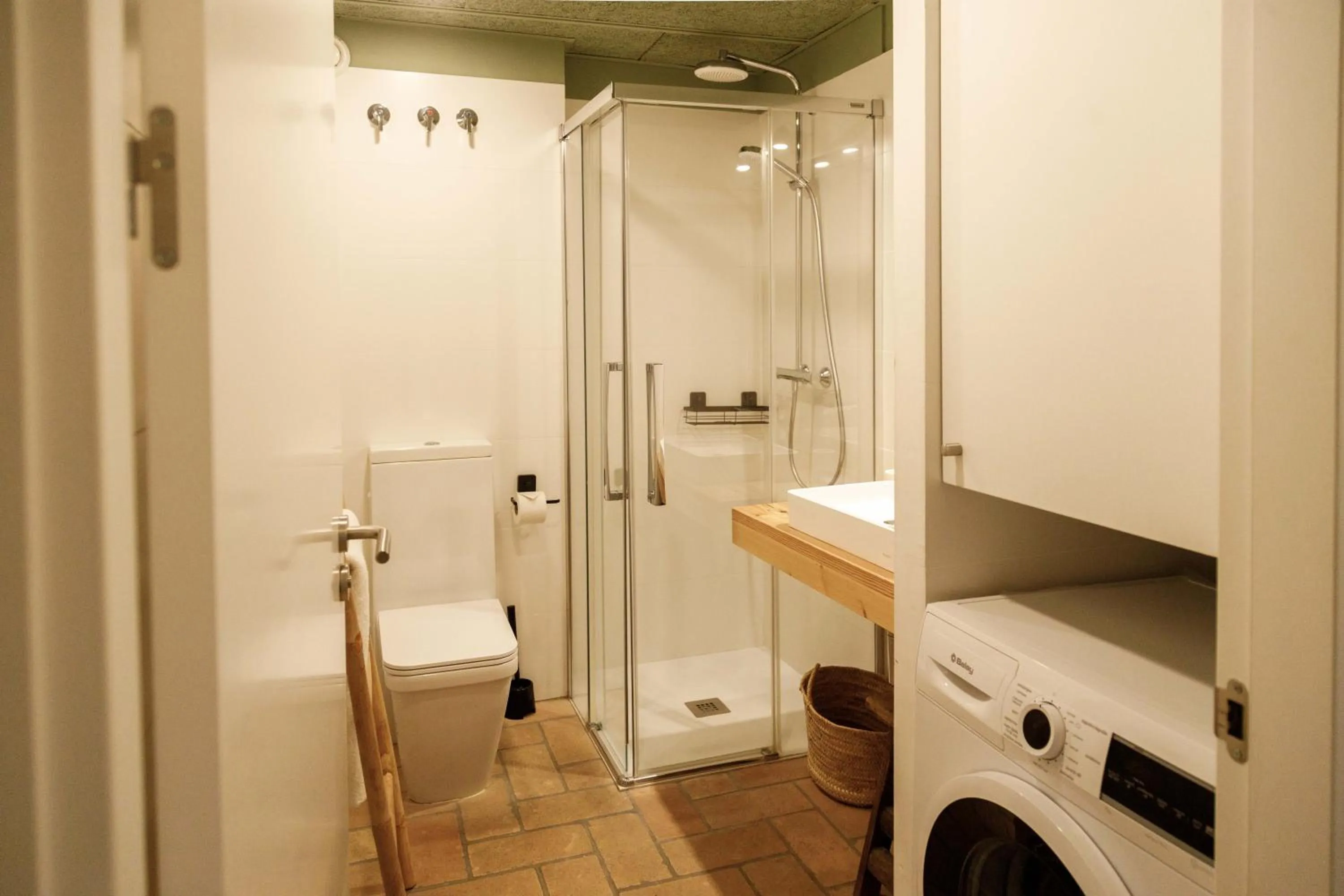 Bathroom in La Comuna by Bon Dia Residences