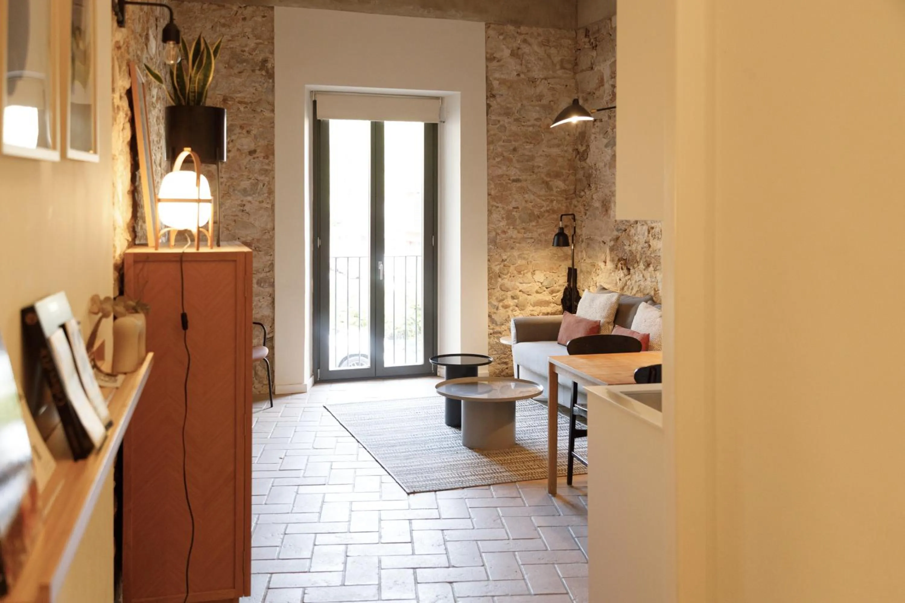 Living room in La Comuna by Bon Dia Residences