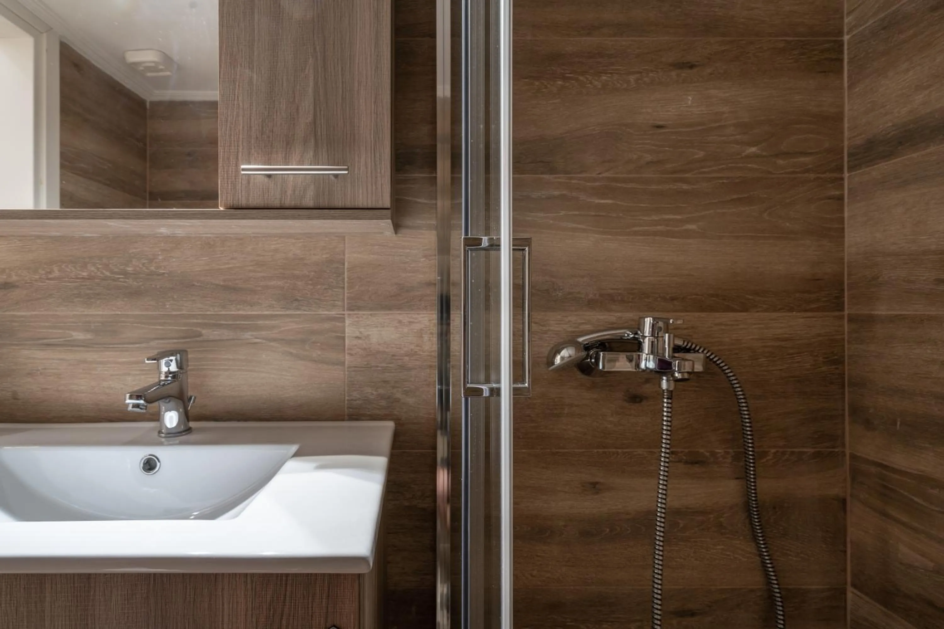 Bathroom in Athens Gift, only 300m from Acropolis Museum