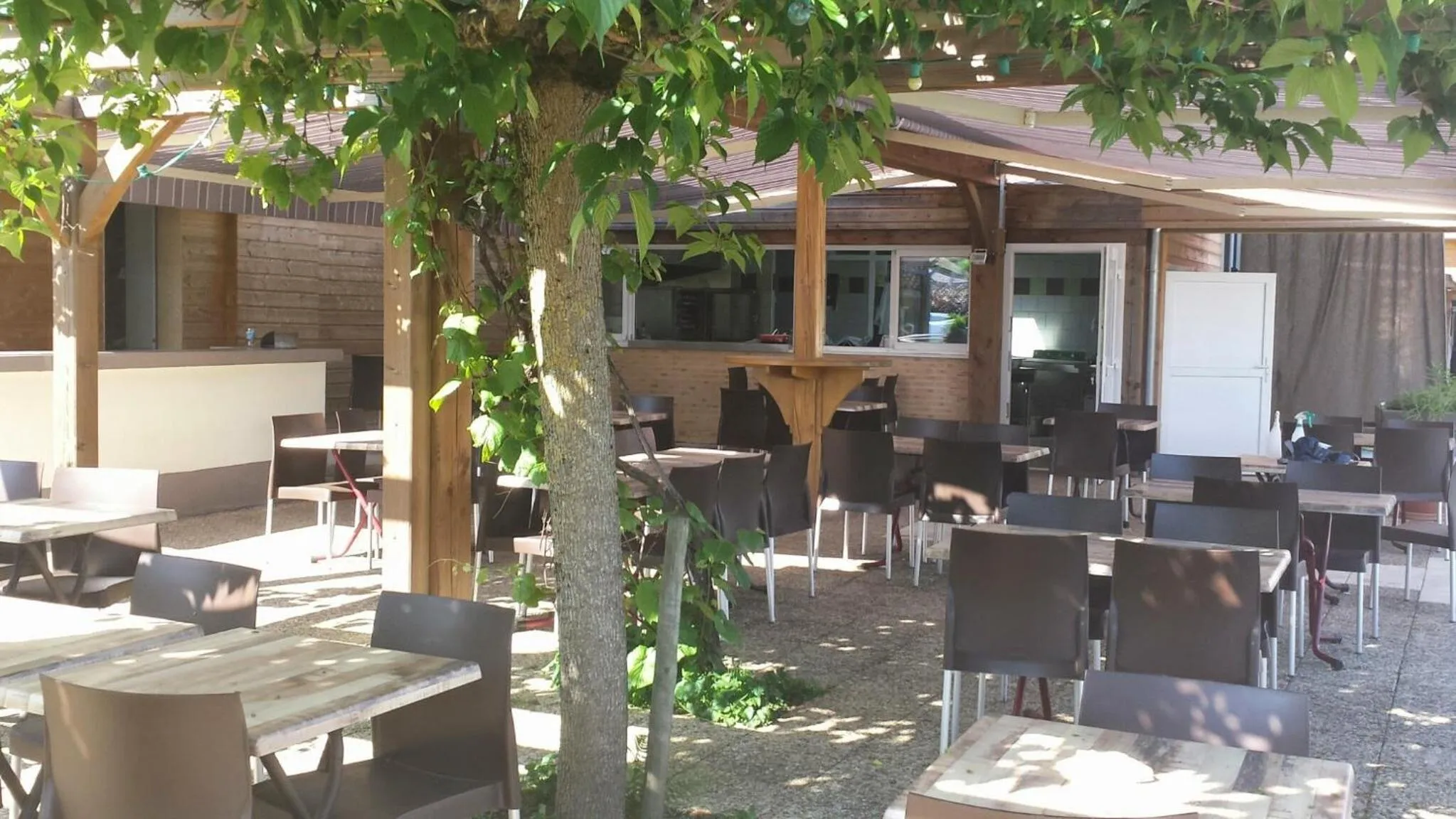 Balcony/Terrace in Logis Hôtel Restaurant Cruzel