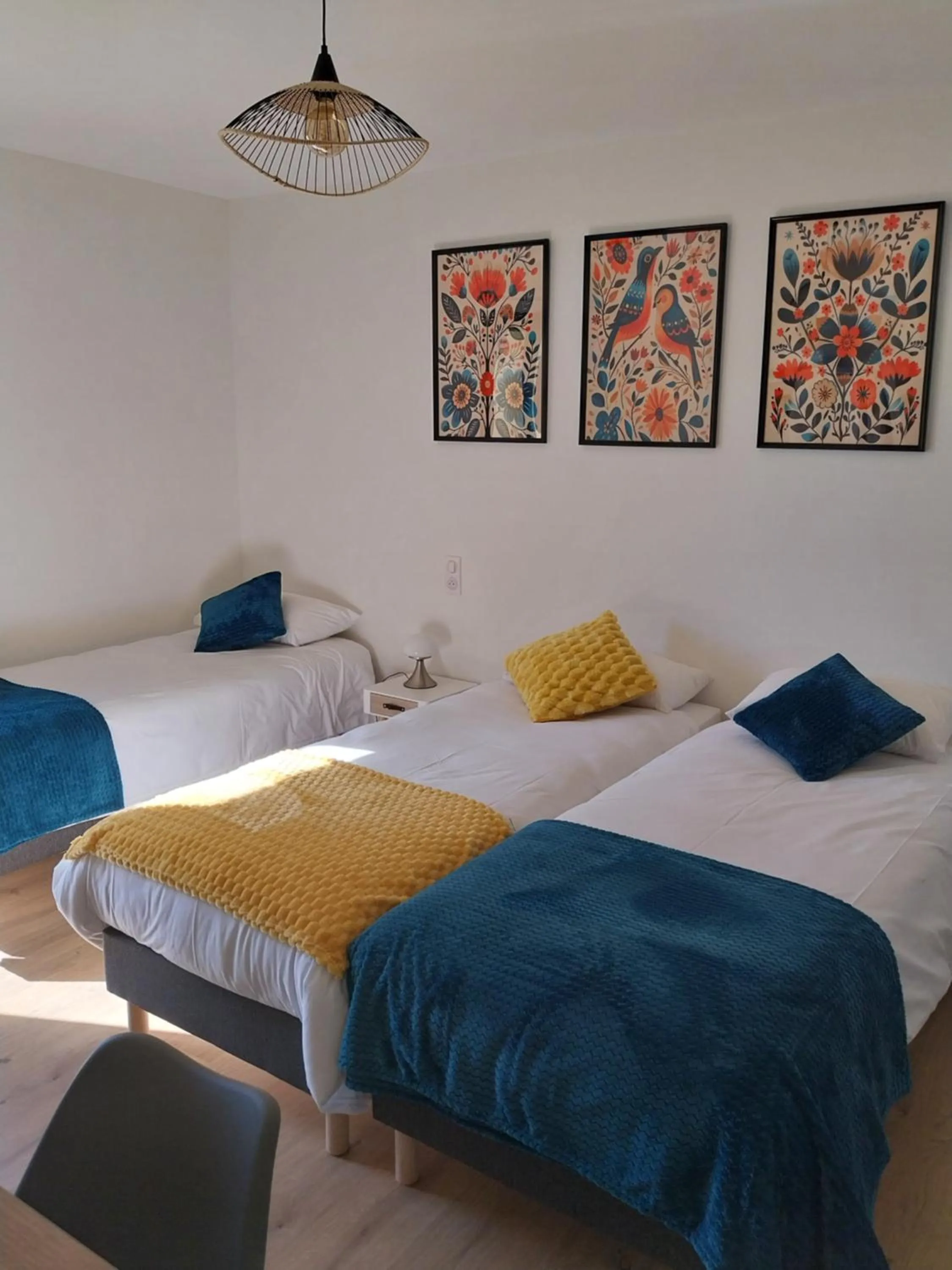 Bed in Logis Hôtel Restaurant Cruzel