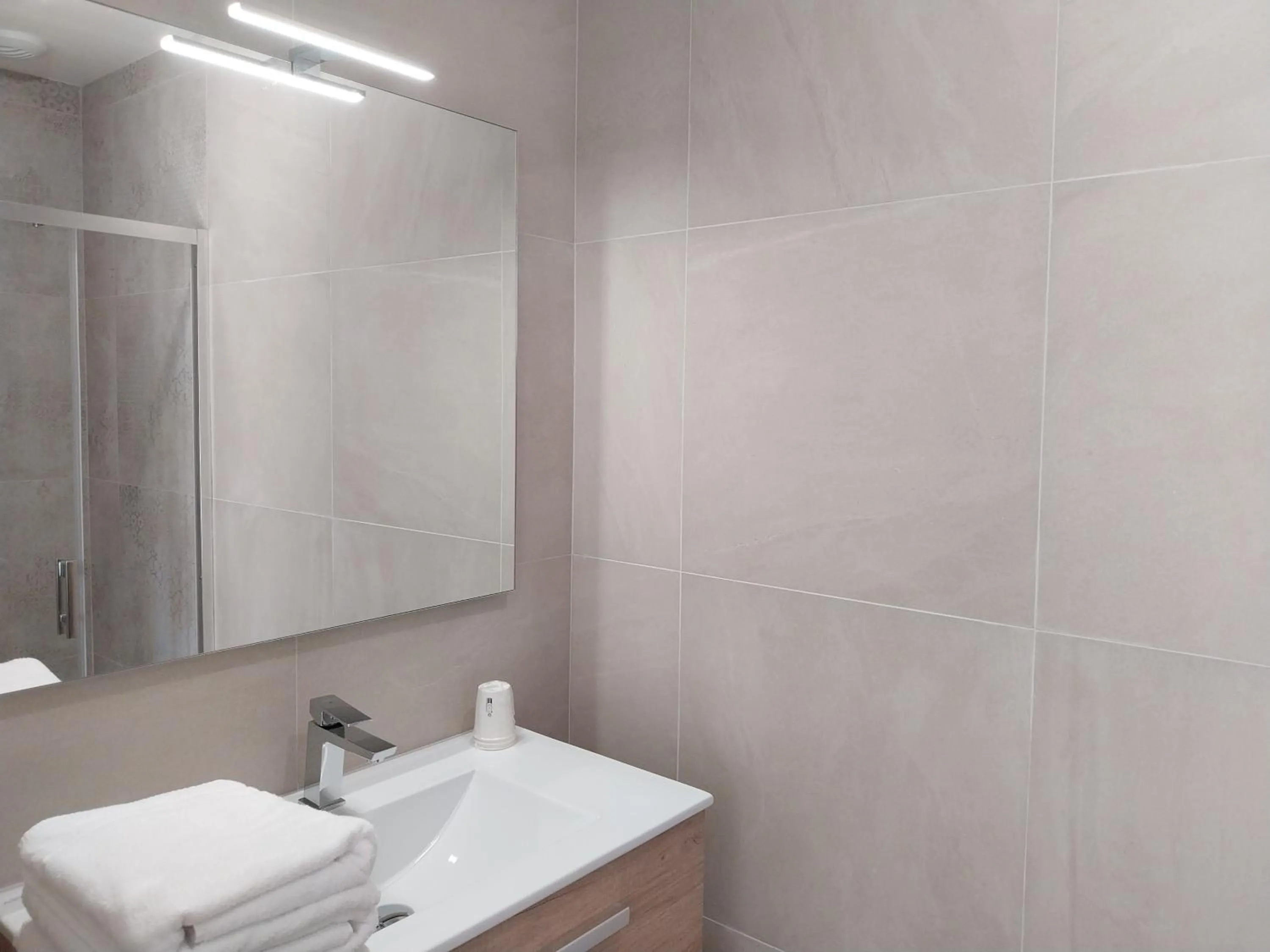 Logis Hôtel Restaurant Cruzel