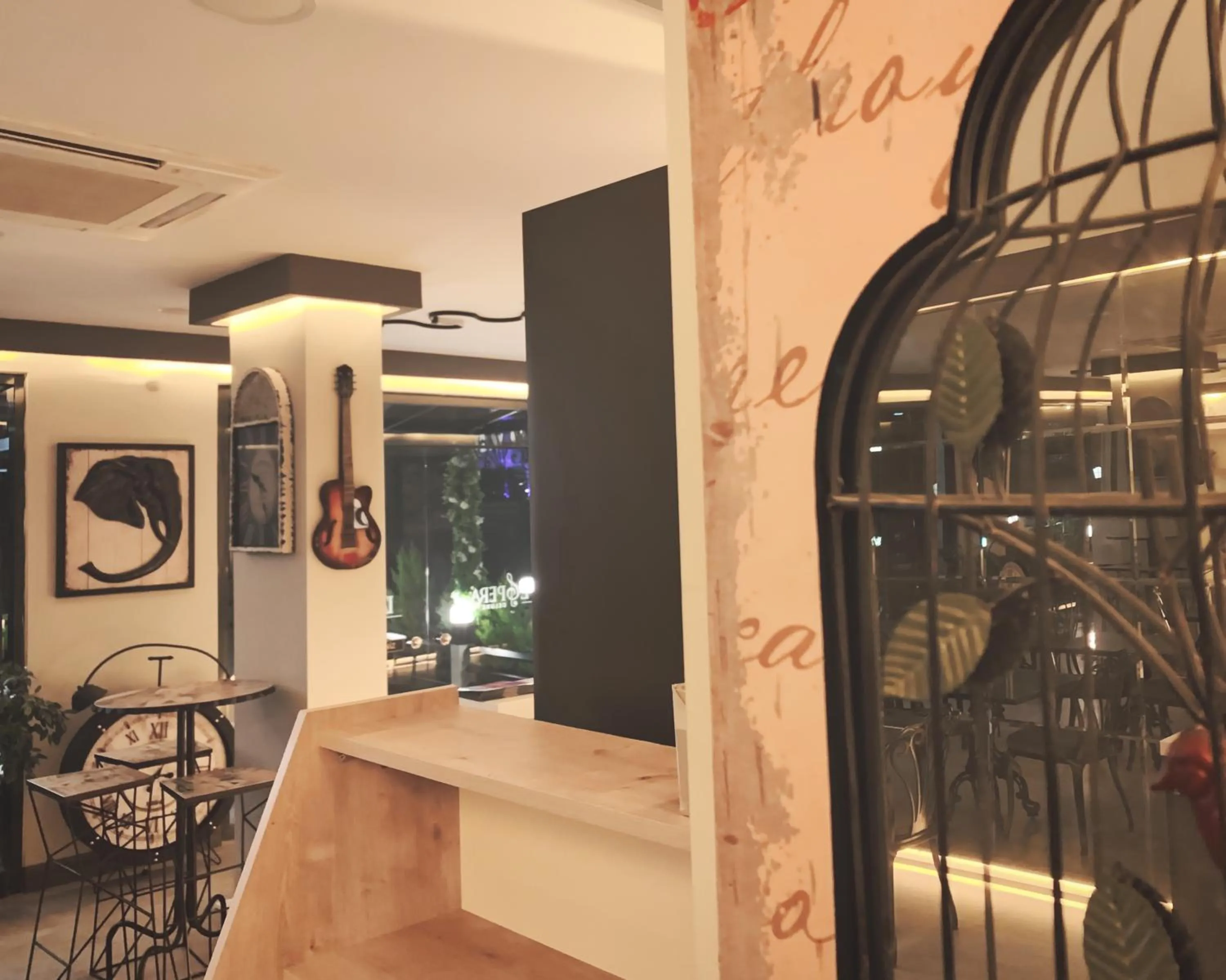 Lobby or reception in L'opera Deluxe Hotel